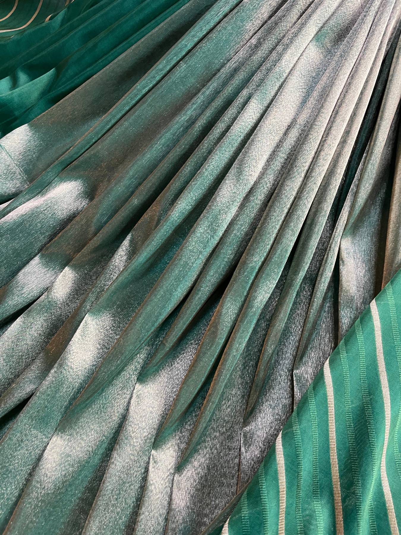 GREEN TISSUE SILK PURE HANDLOOM BANARASI SAREE