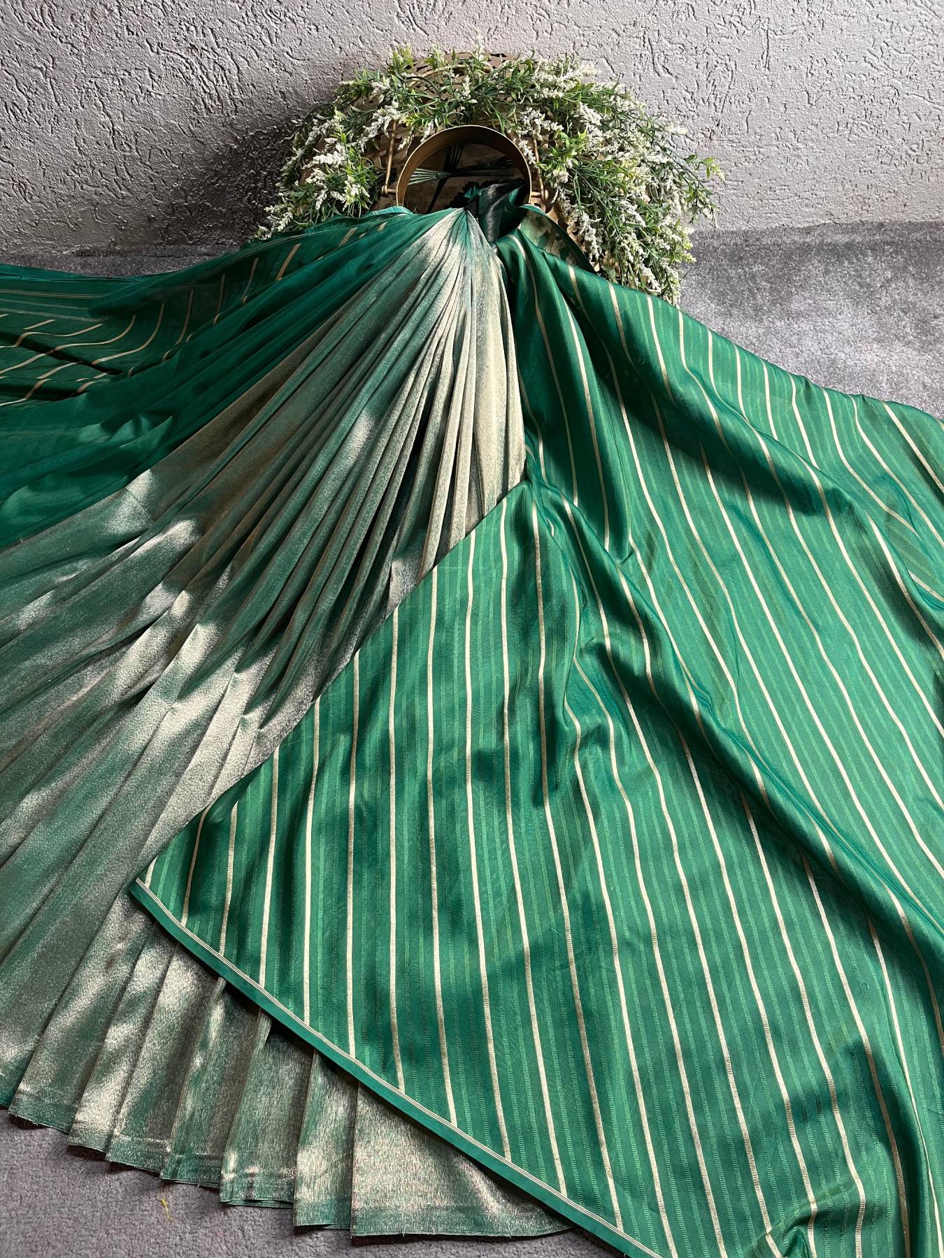 GREEN TISSUE SILK PURE HANDLOOM BANARASI SAREE
