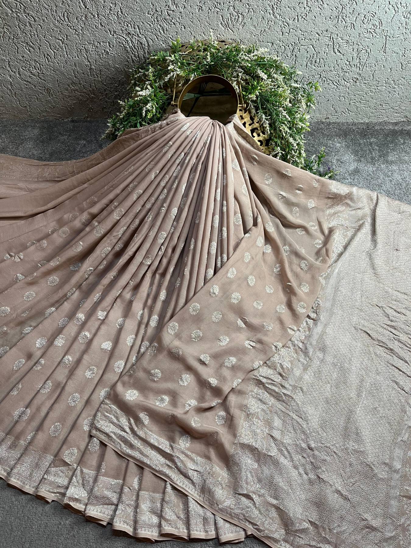 BEIGE CHIFFON PURE HANDLOOM BANARASI SAREE