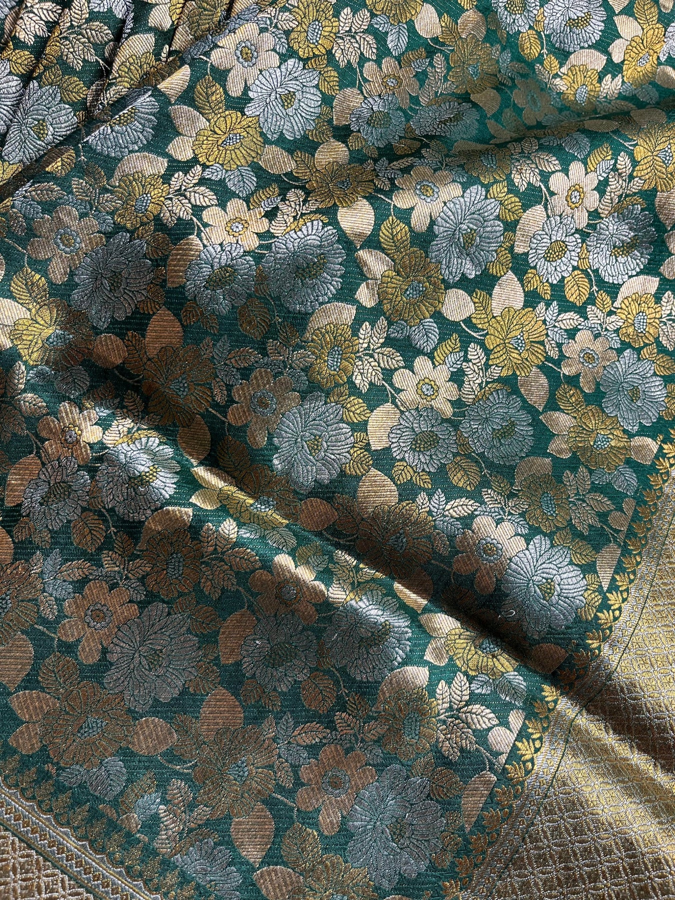 BOTTLE GREEN SILK PURE HANDLOOM BANARASI SAREE
