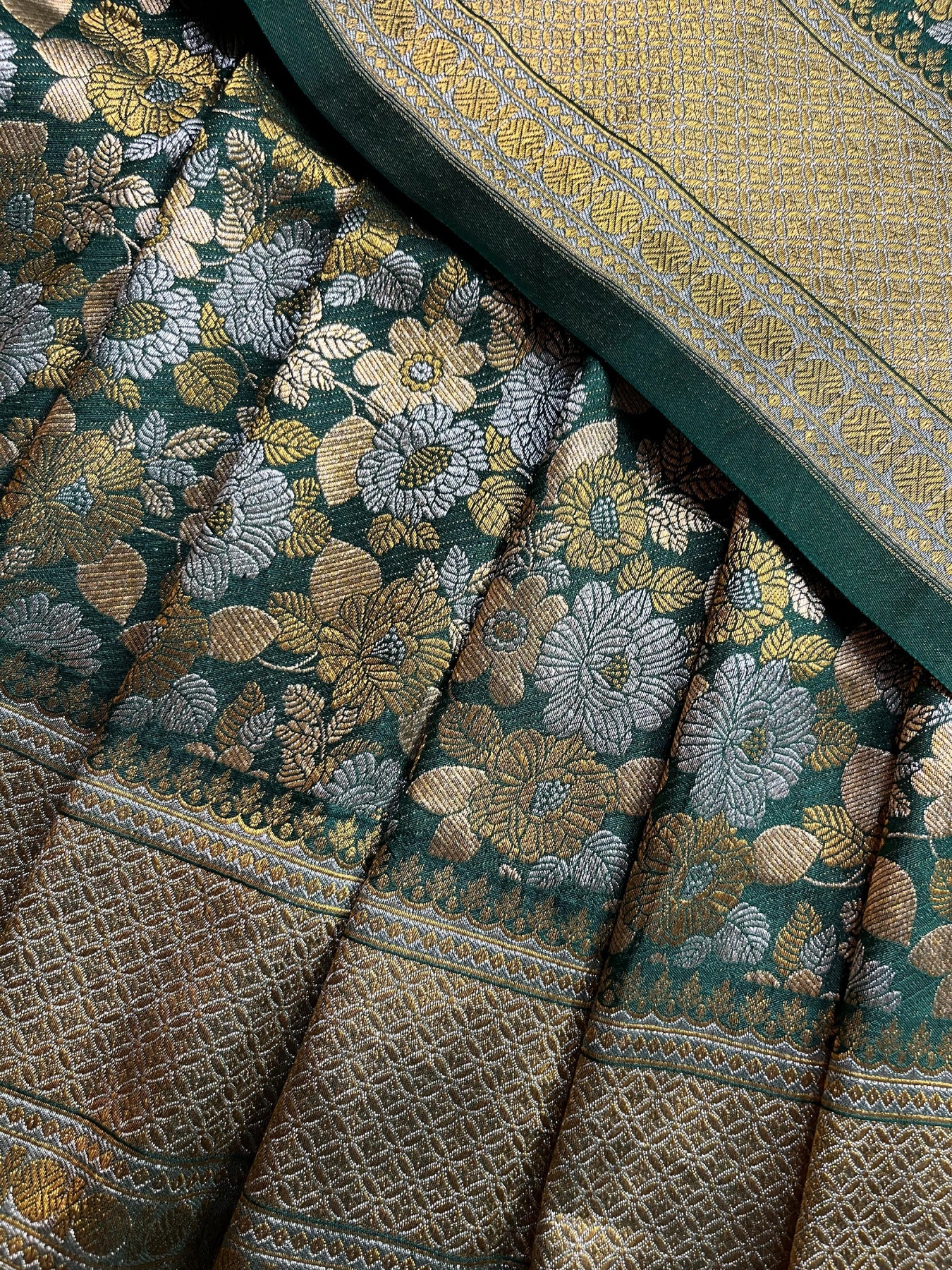BOTTLE GREEN SILK PURE HANDLOOM BANARASI SAREE