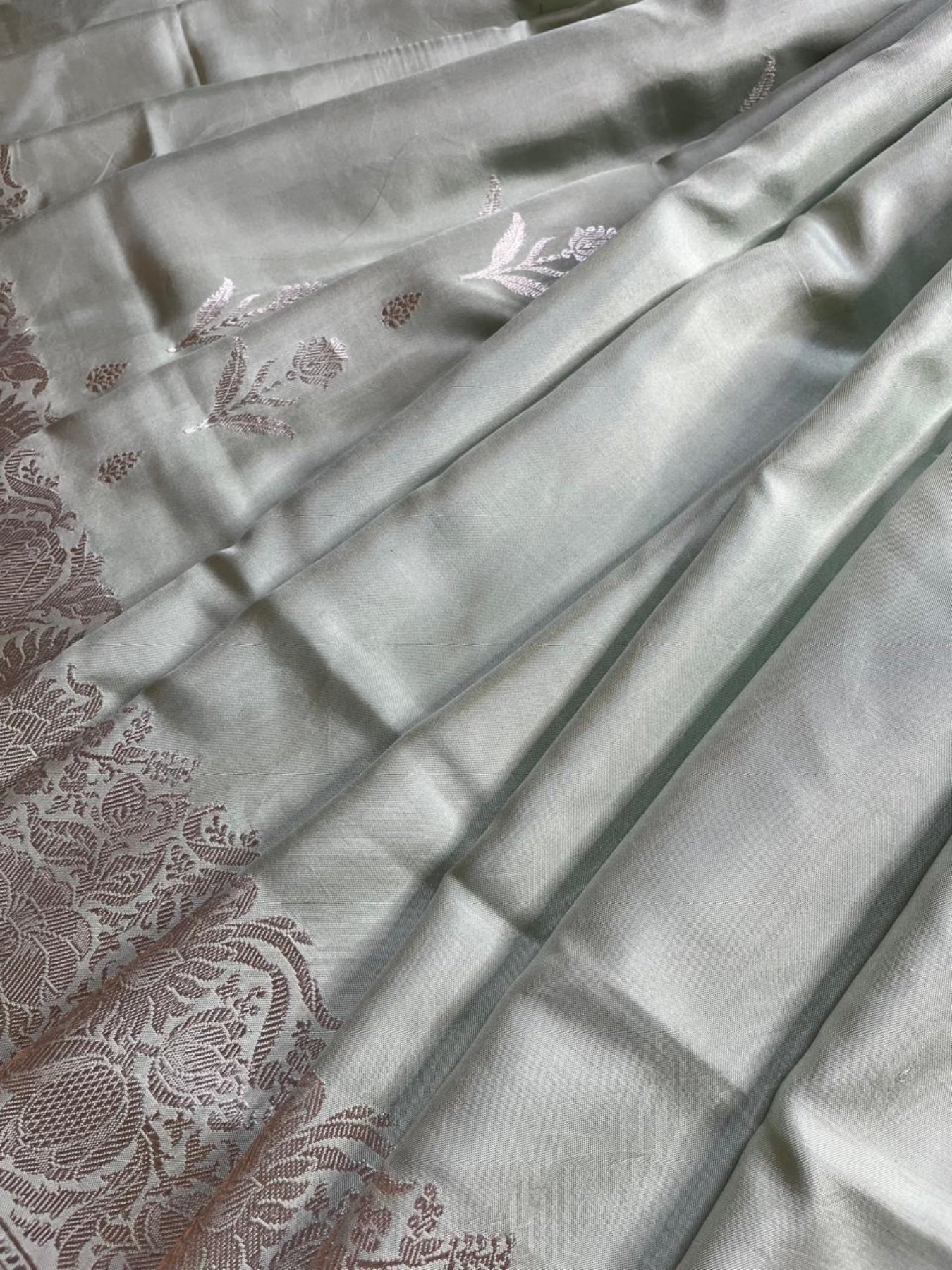 PISTA GREEN BOTH SIDE SILK PURE HANDLOOM BANARASI SAREE