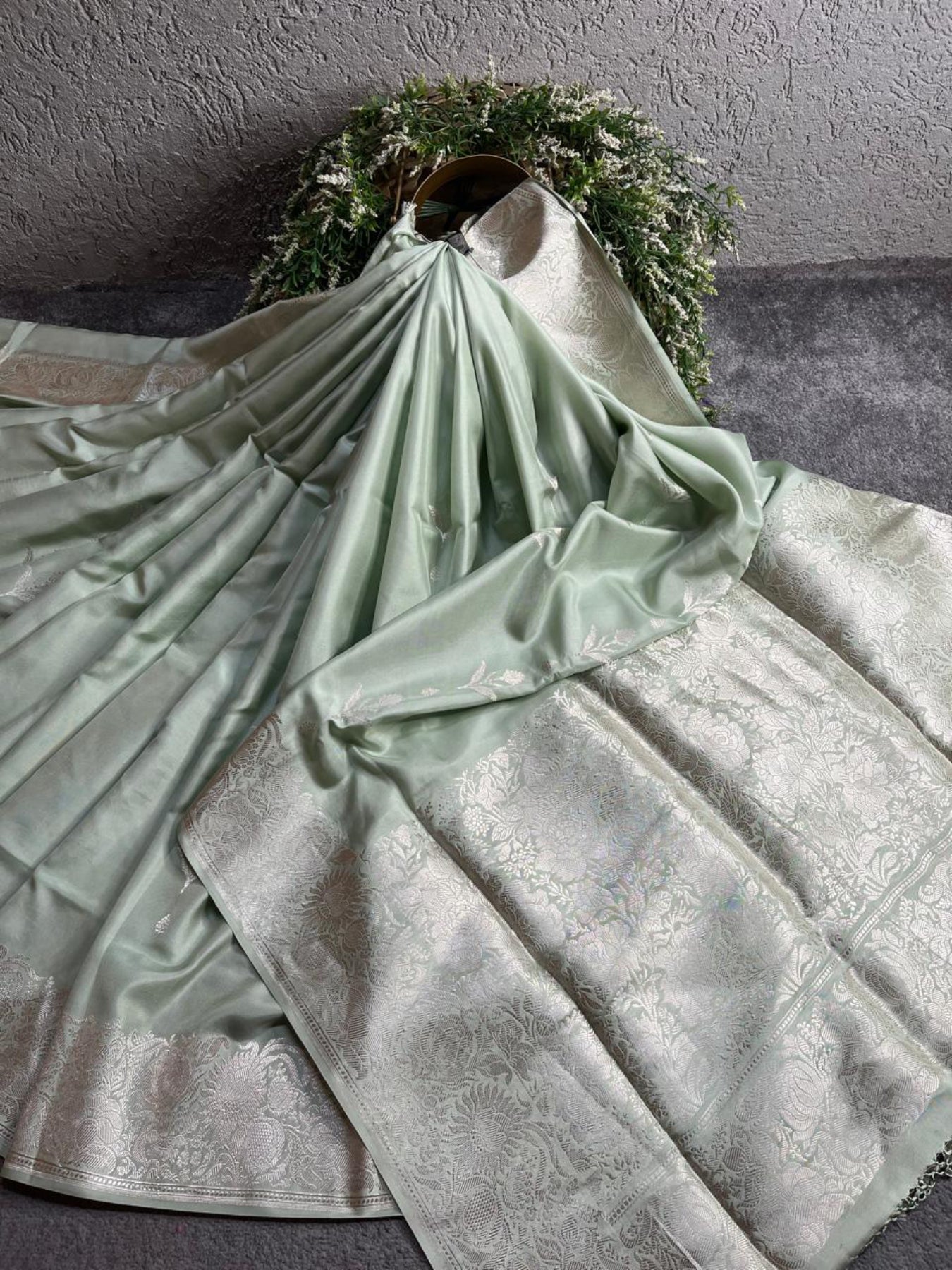 PISTA GREEN BOTH SIDE SILK PURE HANDLOOM BANARASI SAREE
