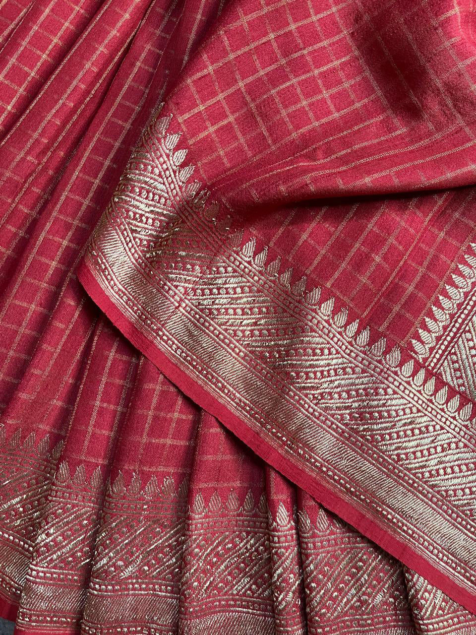 RED TASSAR PURE HANDLOOM BANARASI SAREE