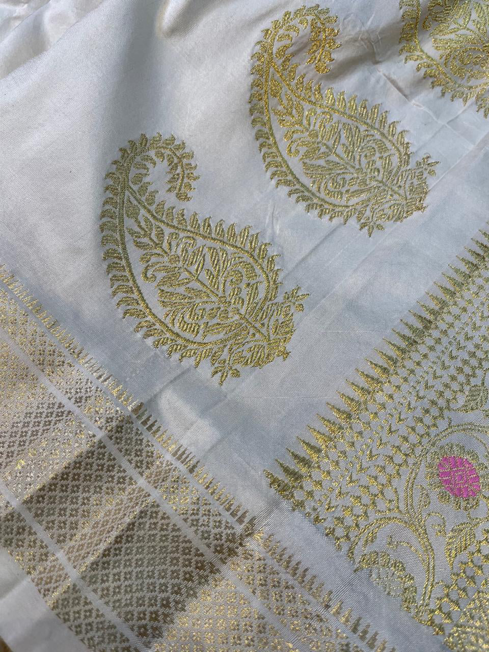 IVORY WHITE SILK PURE HANDLOOM PAITHANI SAREE