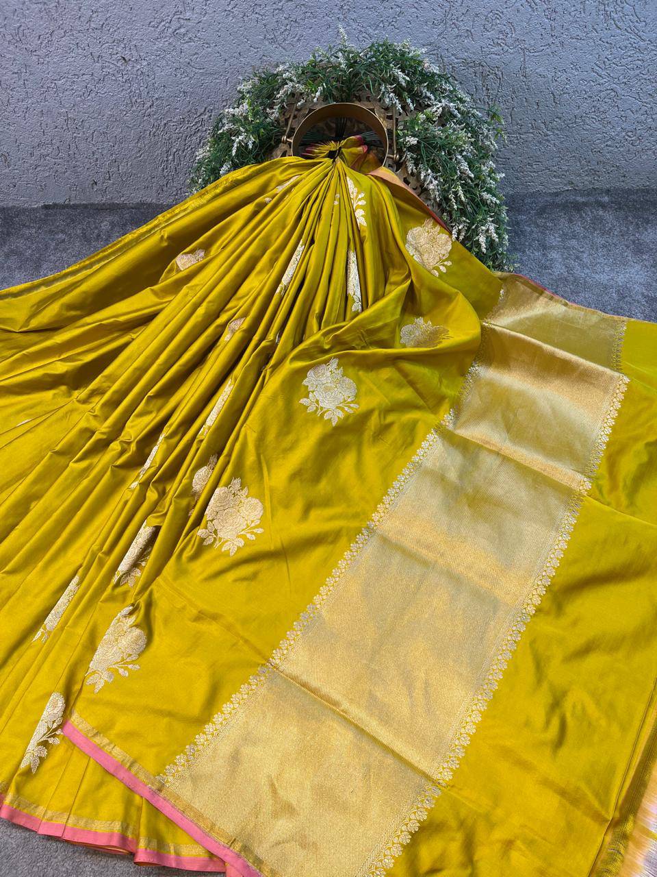 LIME GREEN MUSHROO SILK PURE HANDLOOM BANARASI SAREE