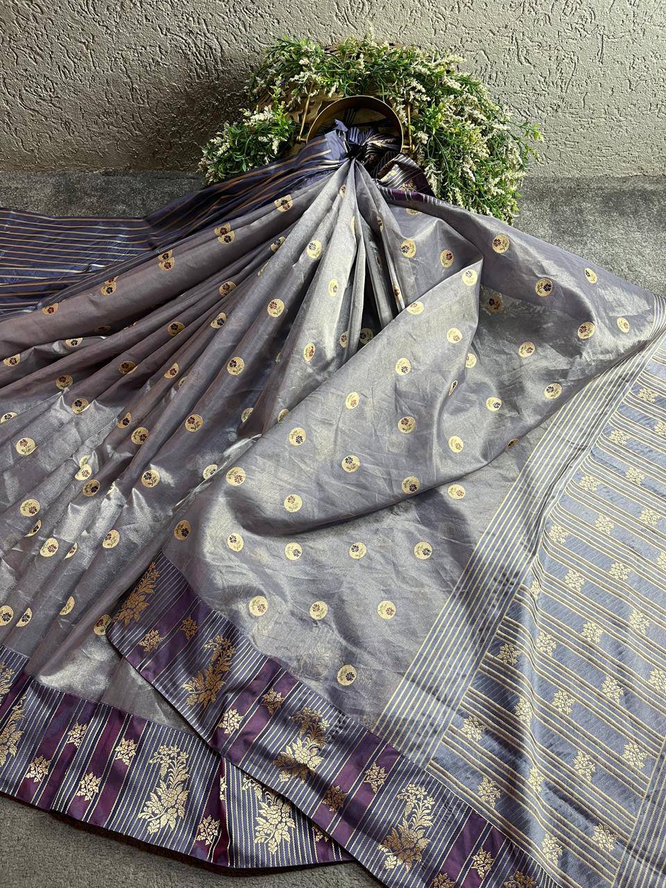 GREY KORA TISSUE PURE HANDLOOM BANARASI SAREE