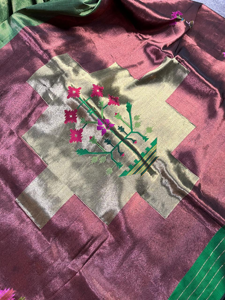 RADIANT GREEN TISSUE SILK PURE HANDLOOM PAITHANI SAREE