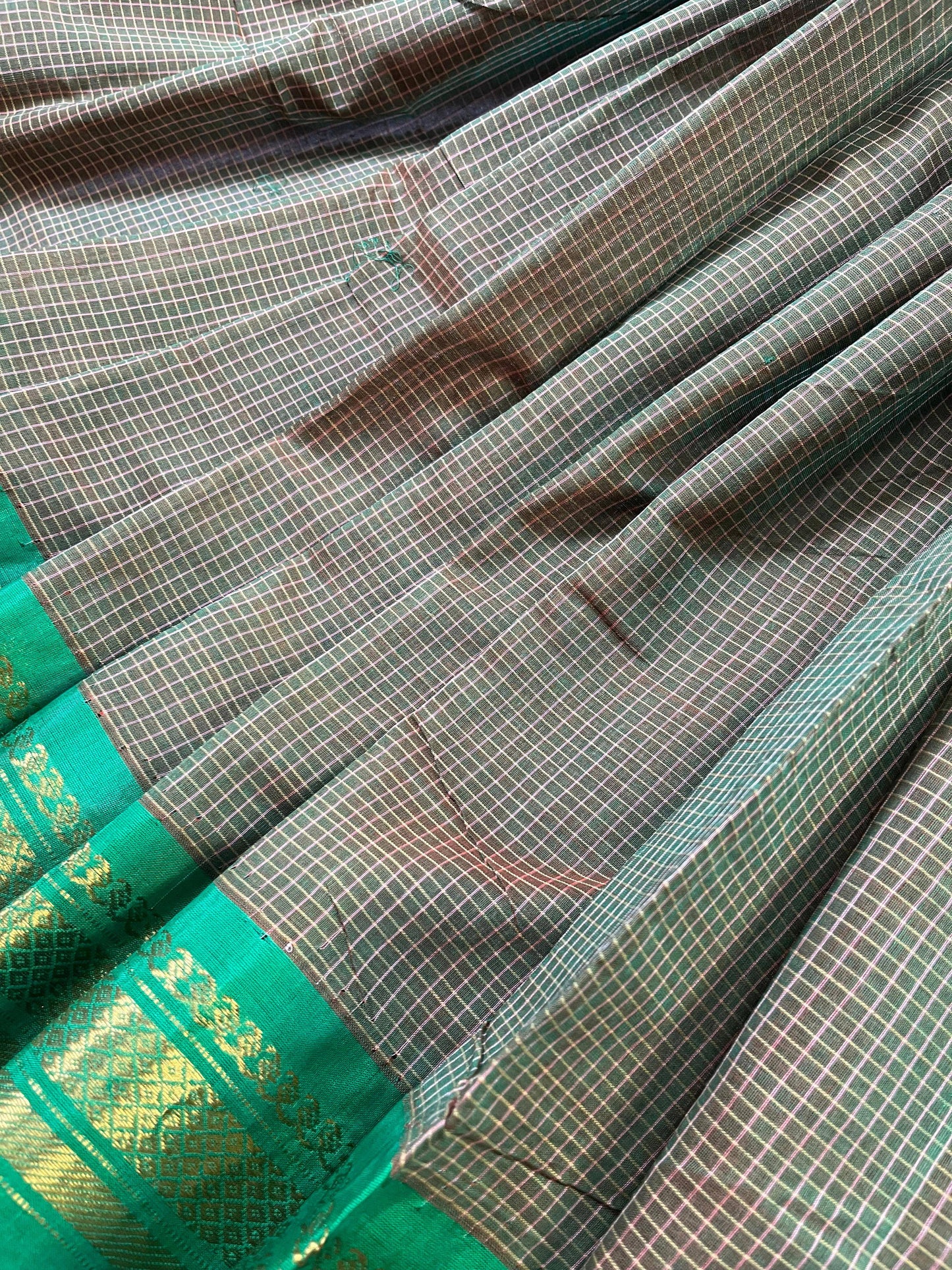 TWO TONE GREEN COTTON PURE HANDLOOM GADWAL SAREE