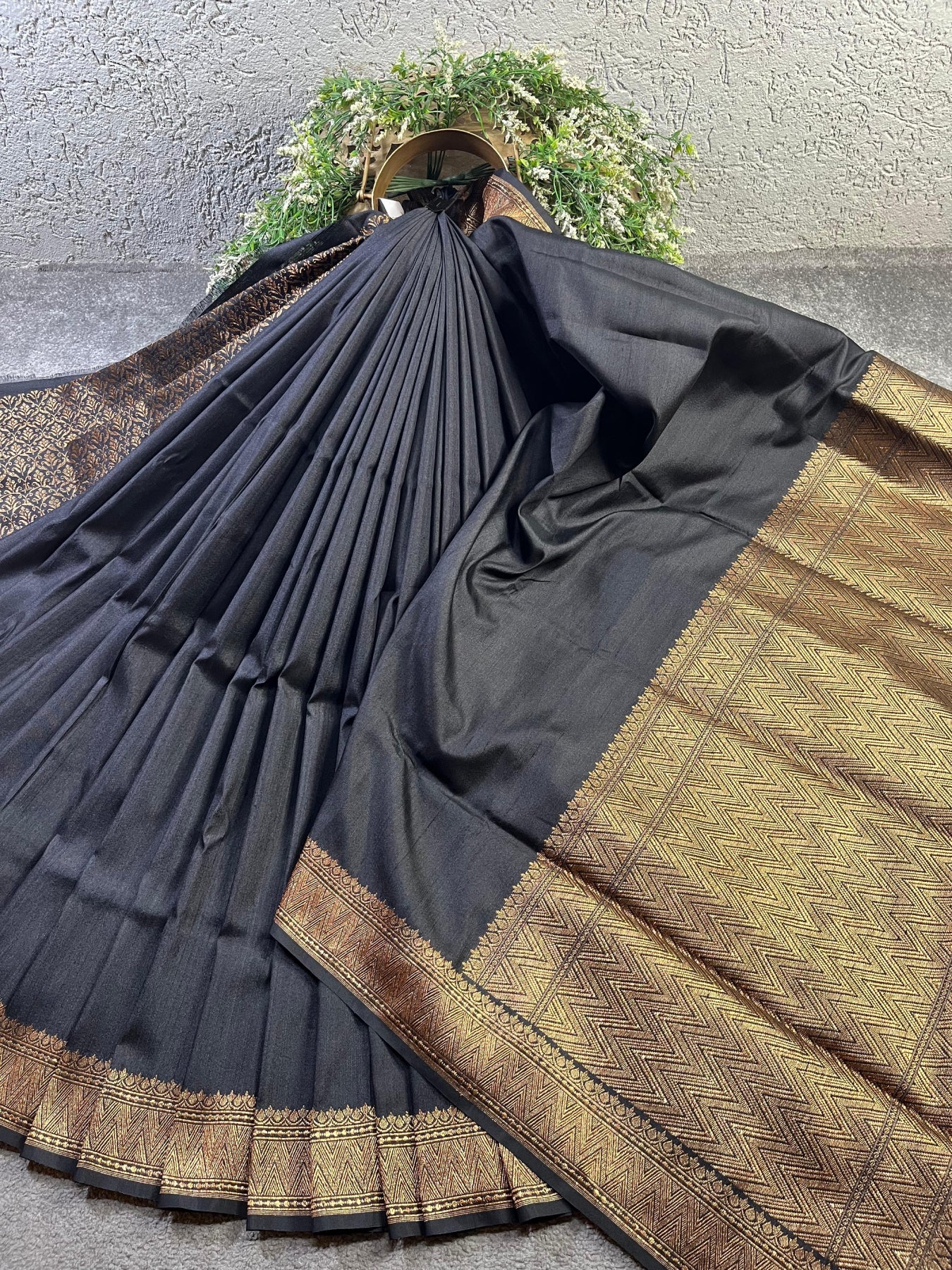 BLACK TASSAR SILK PURE HANDLOOM BANARASI SAREE