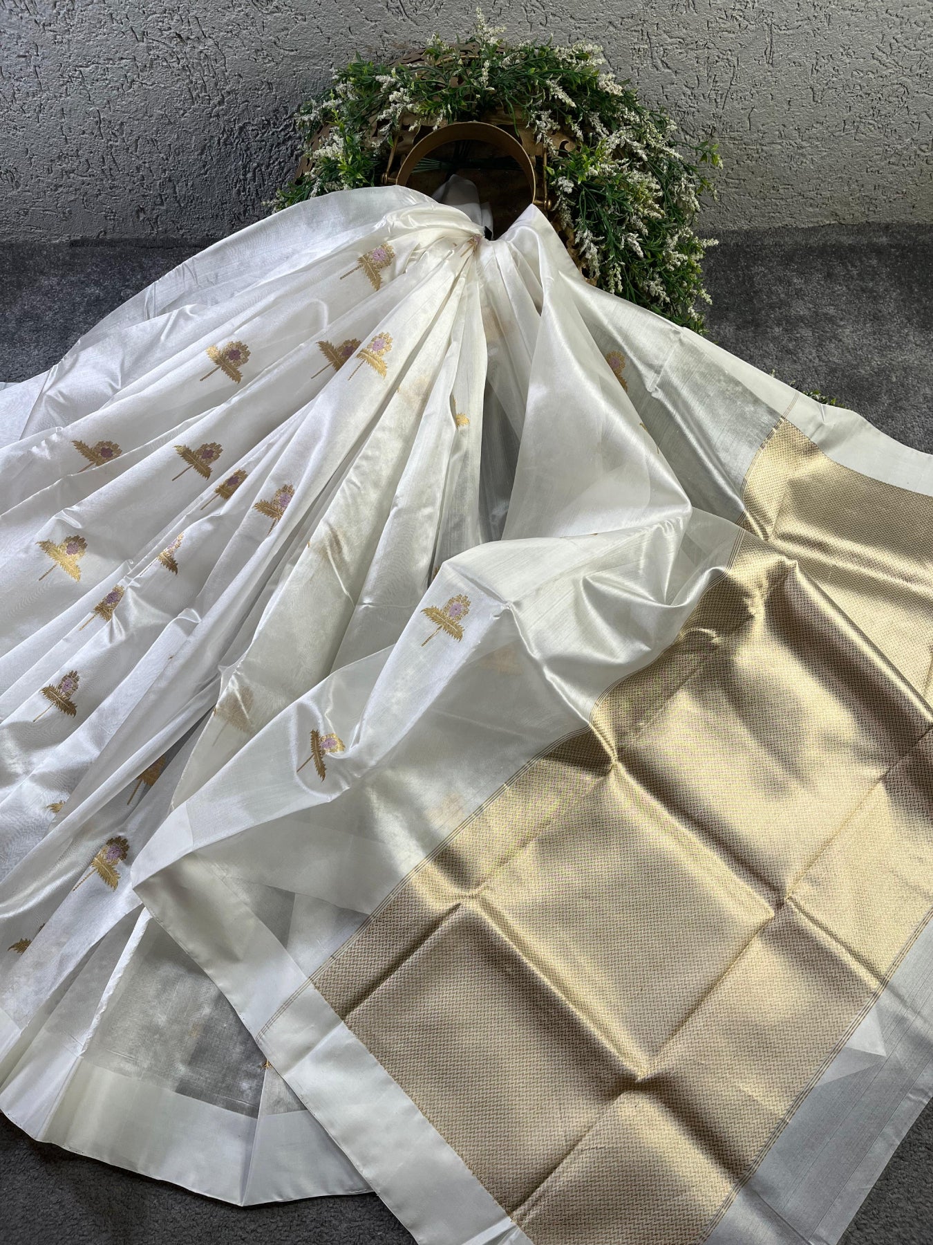 WHITE SILK PURE HANDLOOM CHANDERI SAREE