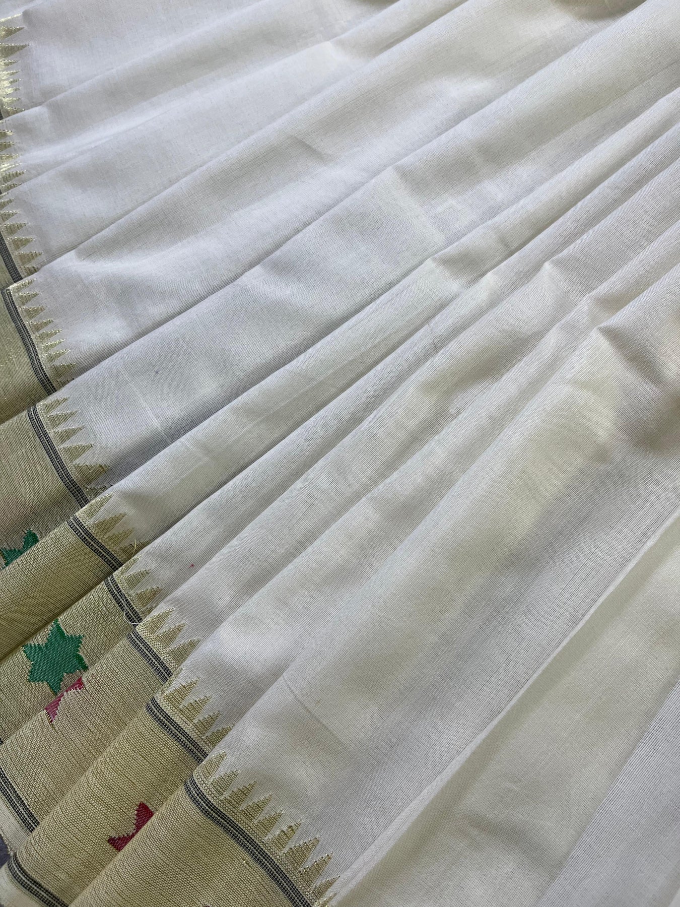 WHITE COTTON PURE HANDLOOM PAITHANI SAREE