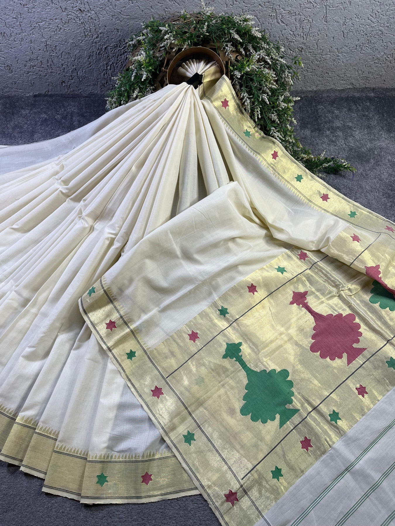 WHITE COTTON PURE HANDLOOM PAITHANI SAREE