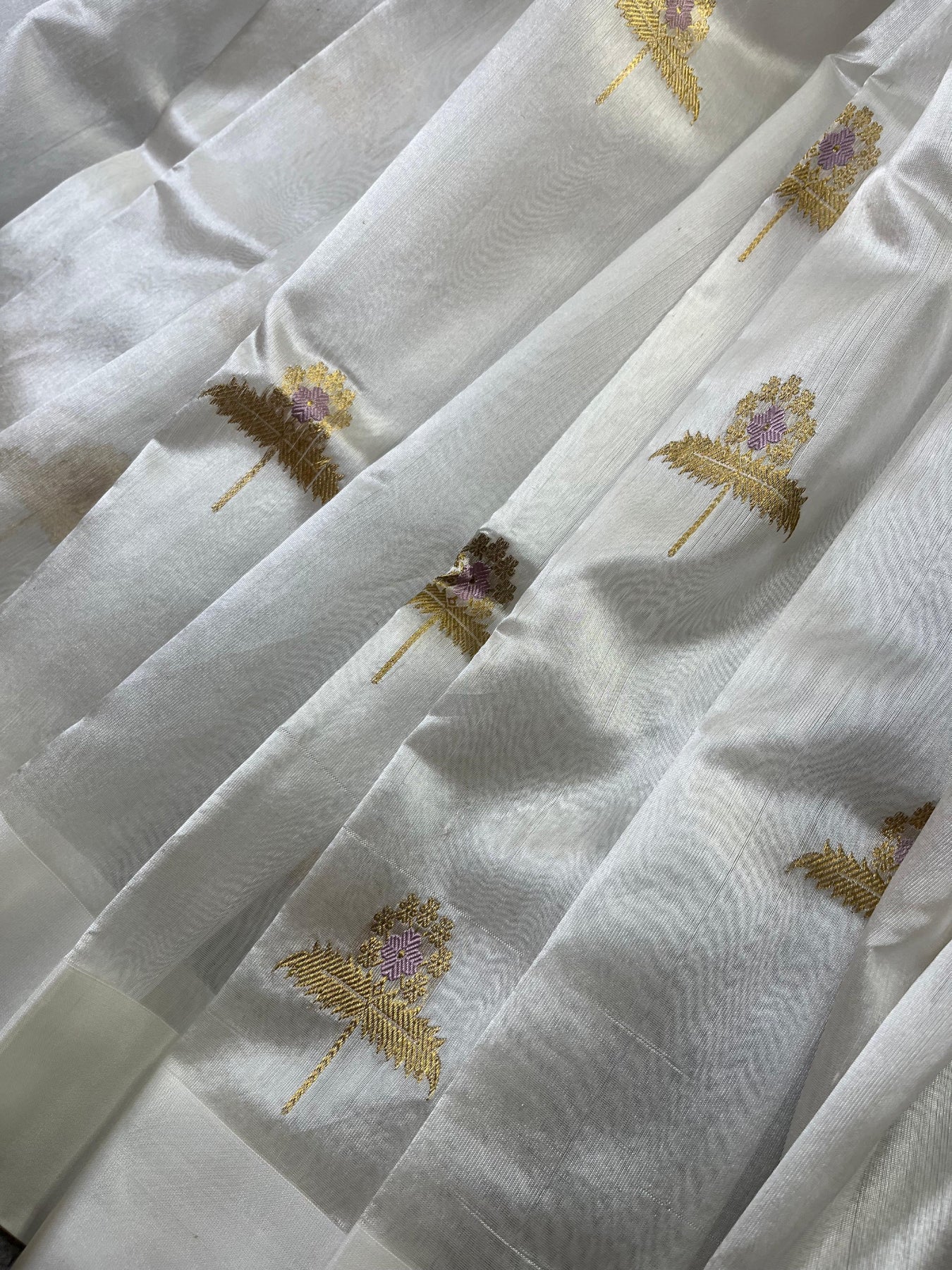 WHITE SILK PURE HANDLOOM CHANDERI SAREE