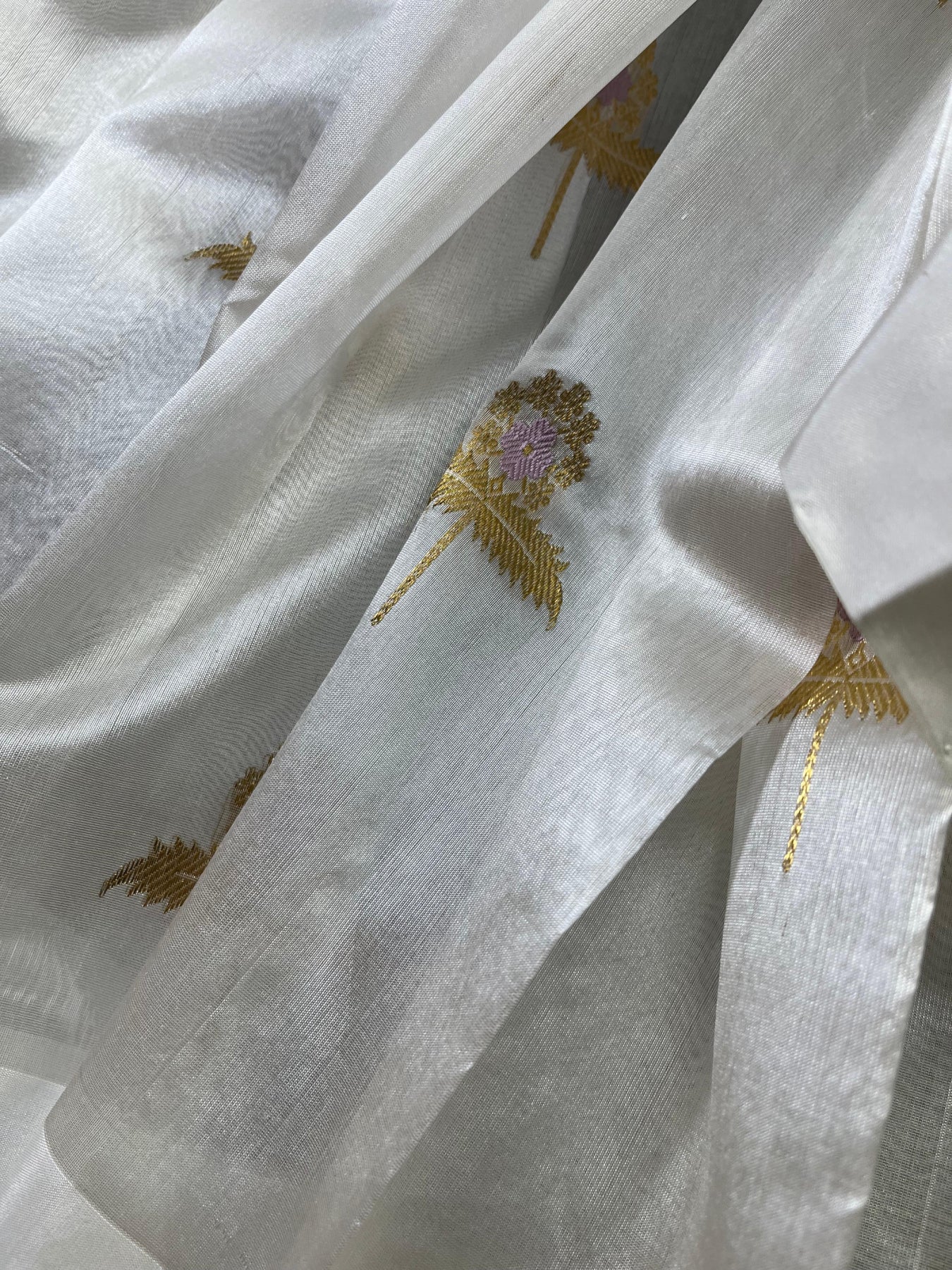 WHITE SILK PURE HANDLOOM CHANDERI SAREE
