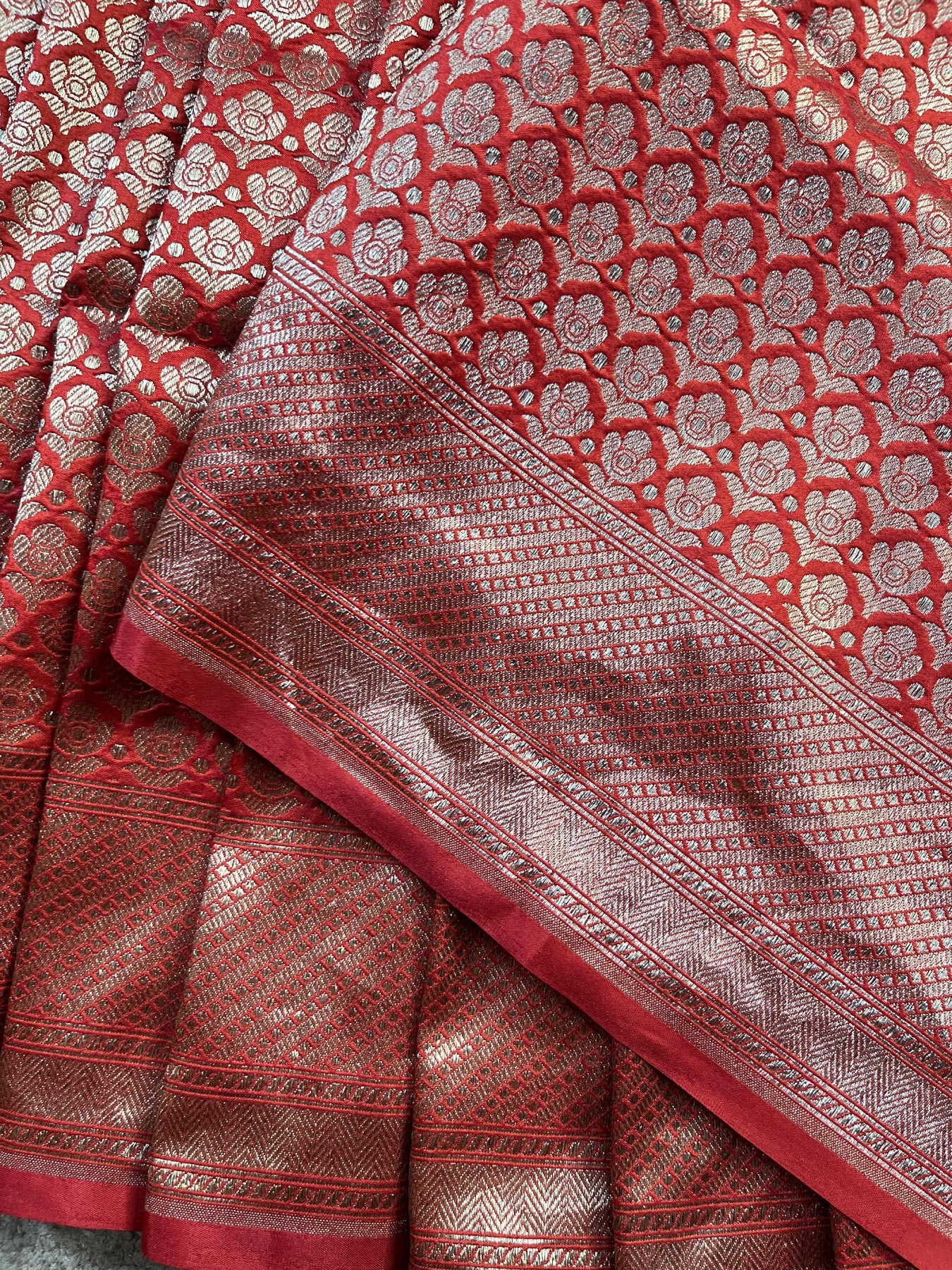 RED SILK PURE HANDLOOM BANARASI SAREE