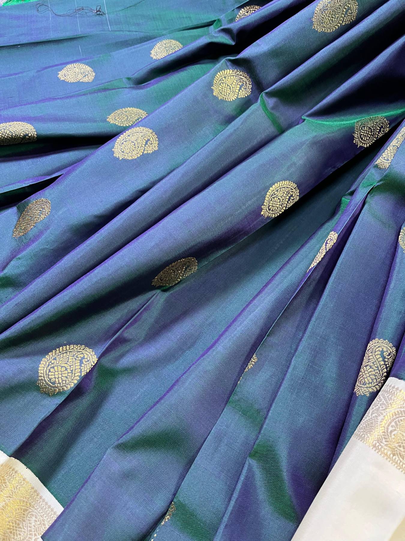 PEACOCK GREEN SILK PURE HANDLOOM KANJIVARAM SAREE