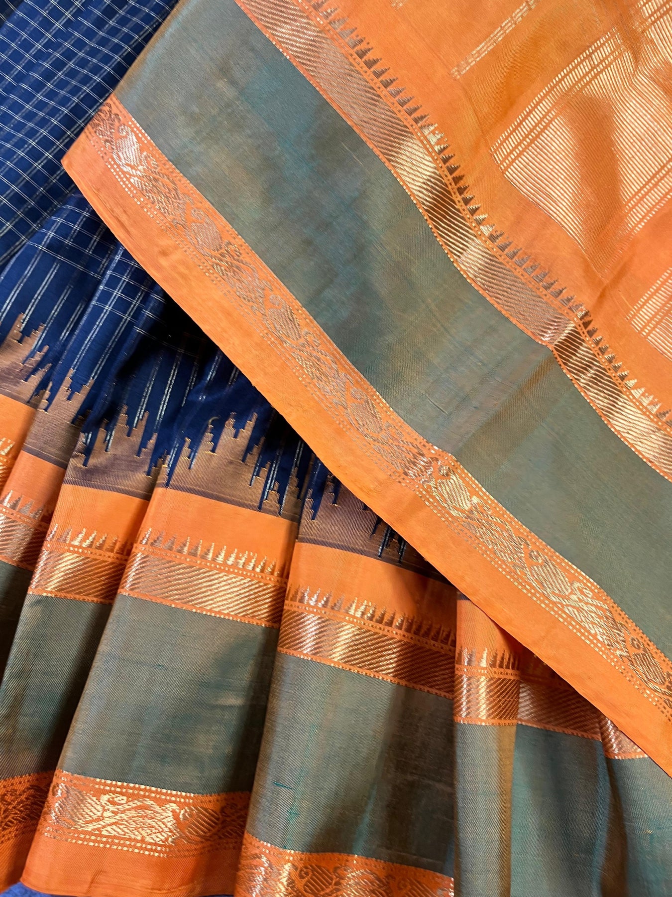 BLACK SILK PURE HANDLOOM GADWAL SAREE