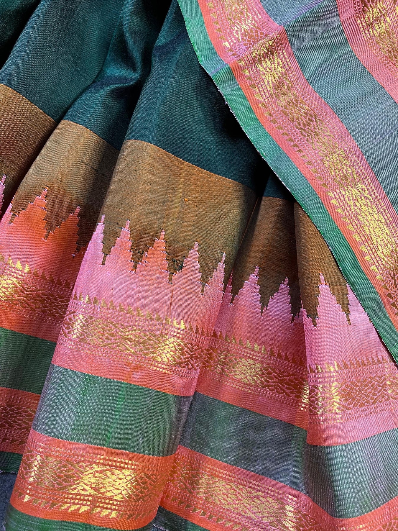 DARK GREEN SILK PURE HANDLOOM GADWAL SAREE