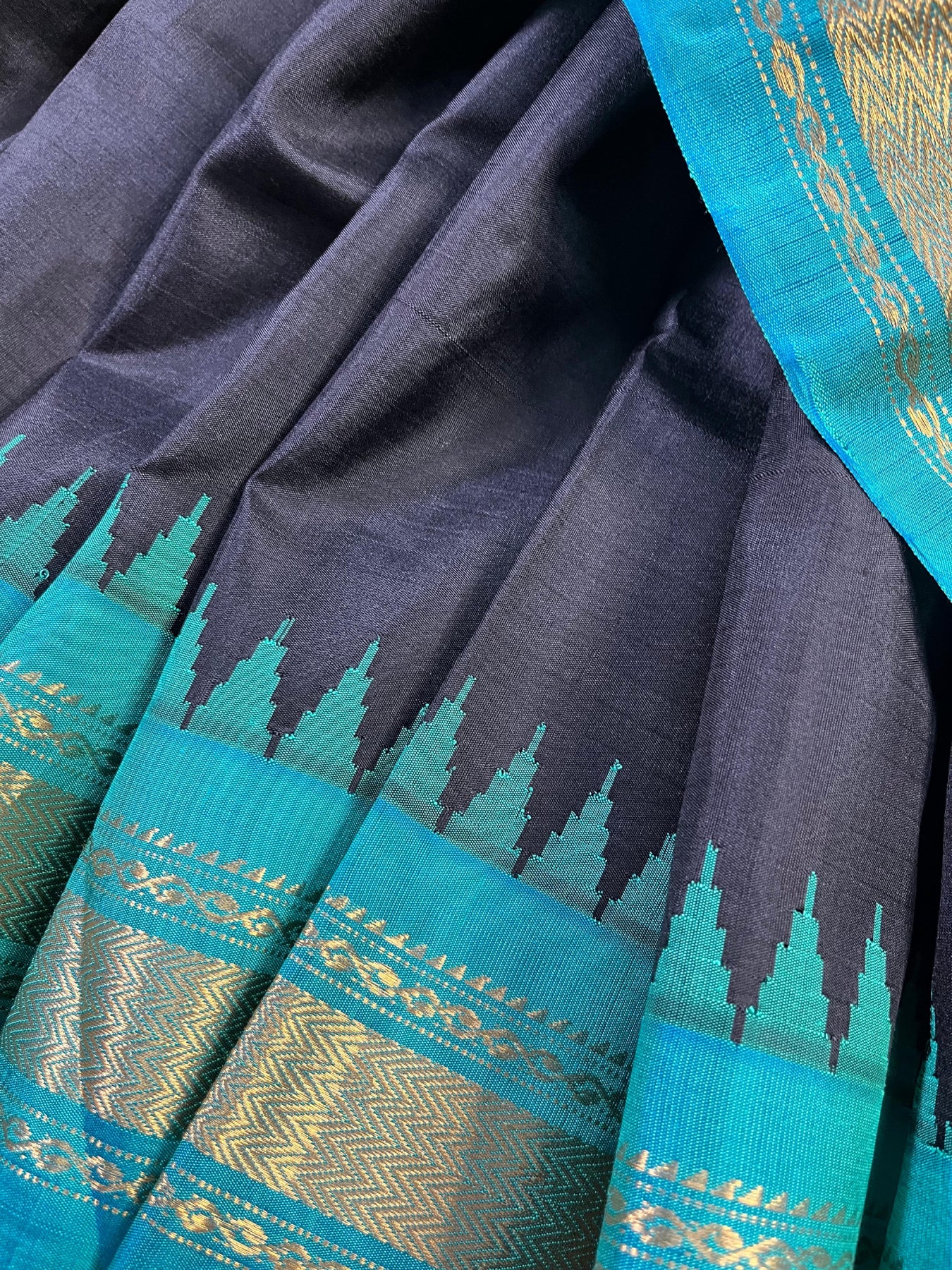 BLACK SILK PURE HANDLOOM GADWAL SAREE