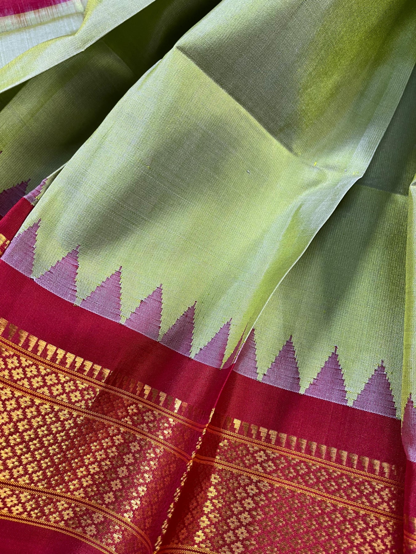 NEON GREEN SILK PURE HANDLOOM GADWAL DUPPATTA