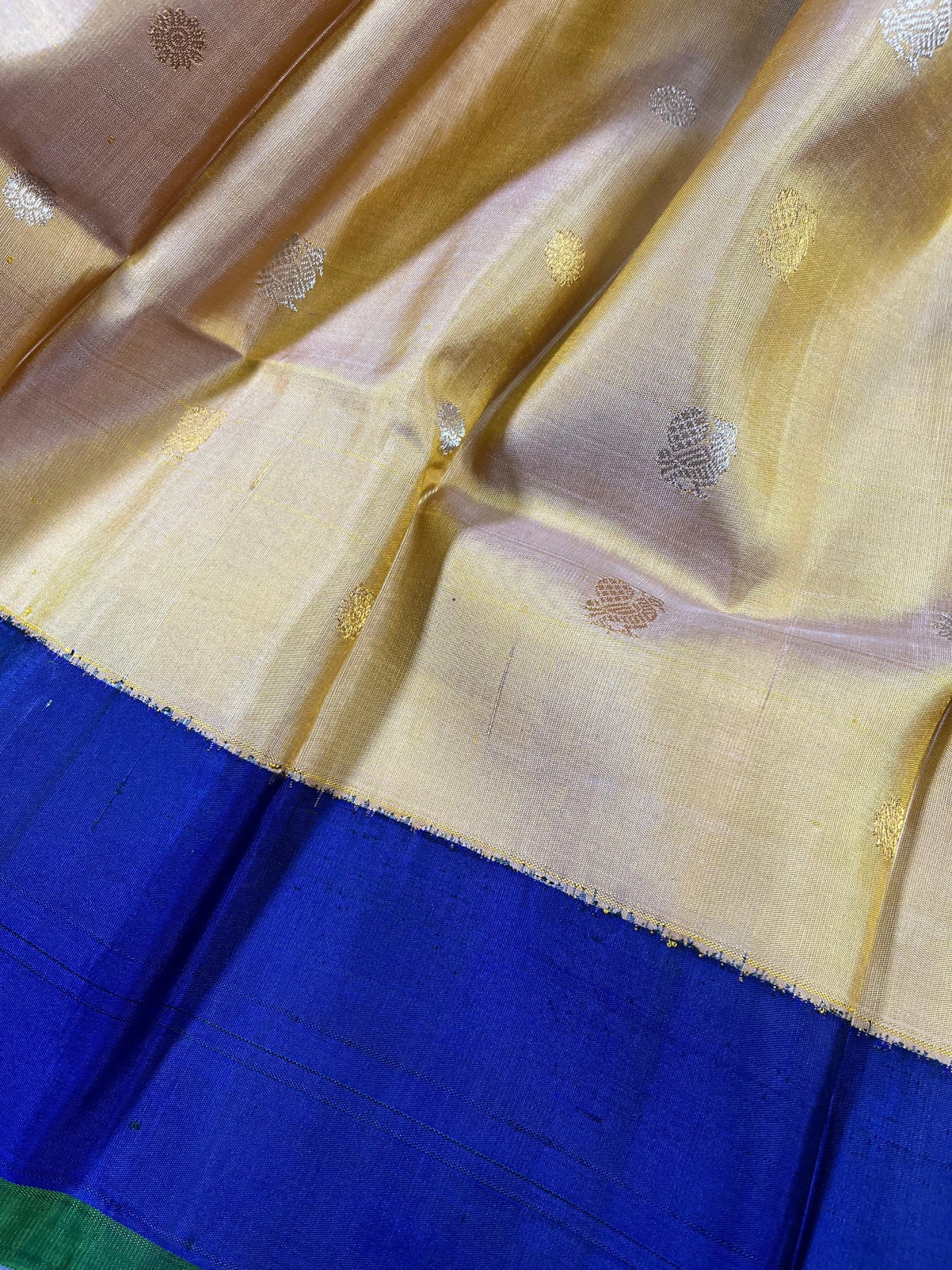 LIGHT BEIGE SILK PURE HANDLOOM GADWAL DUPATTA