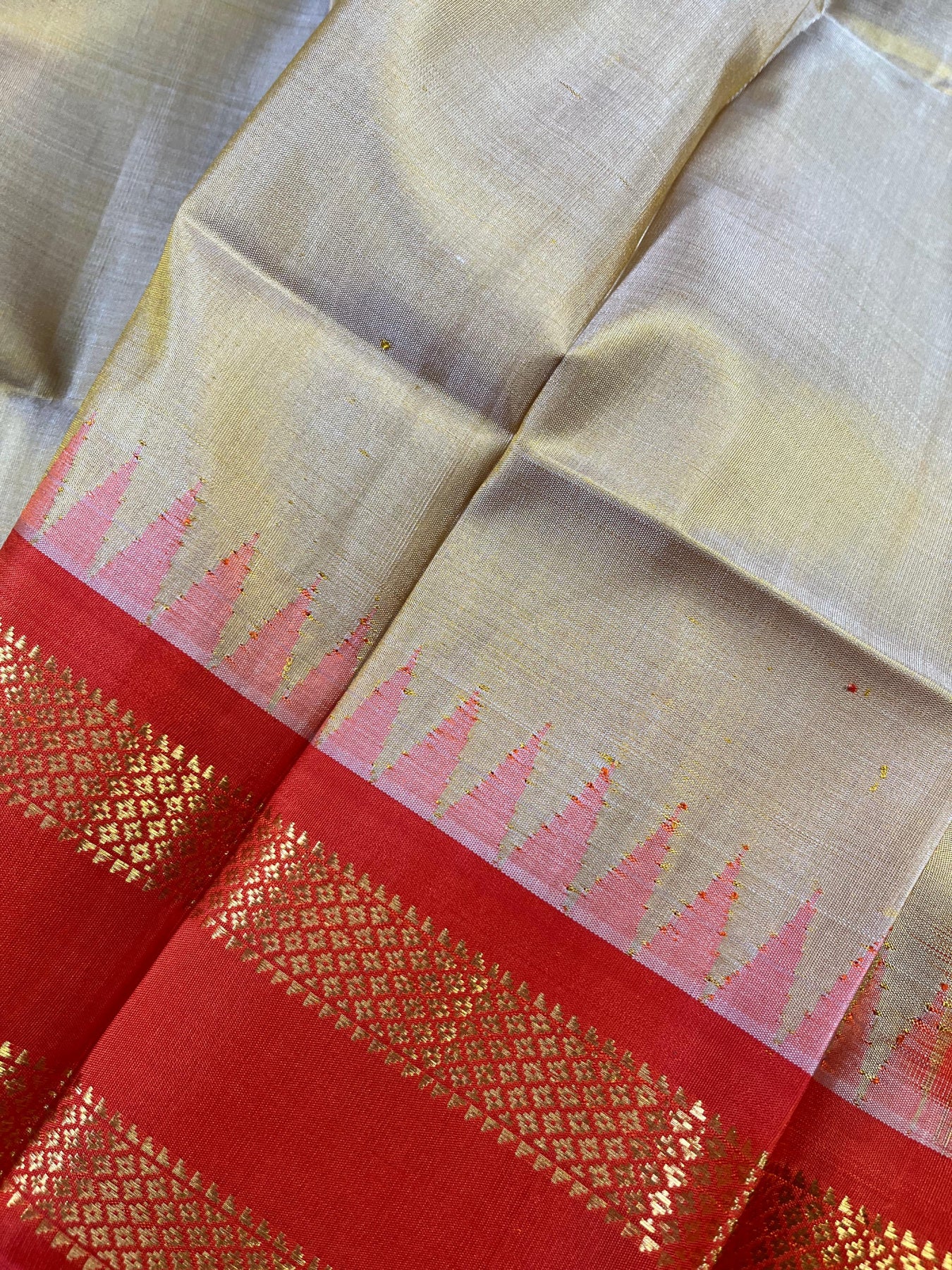LIGHT CREAM SILK PURE HANDLOOM GADWAL DUPATTA