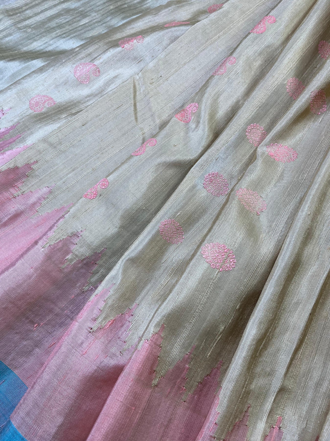 LIGHT BEIGE DUPION SILK PURE HANDLOOM GADWAL SAREE