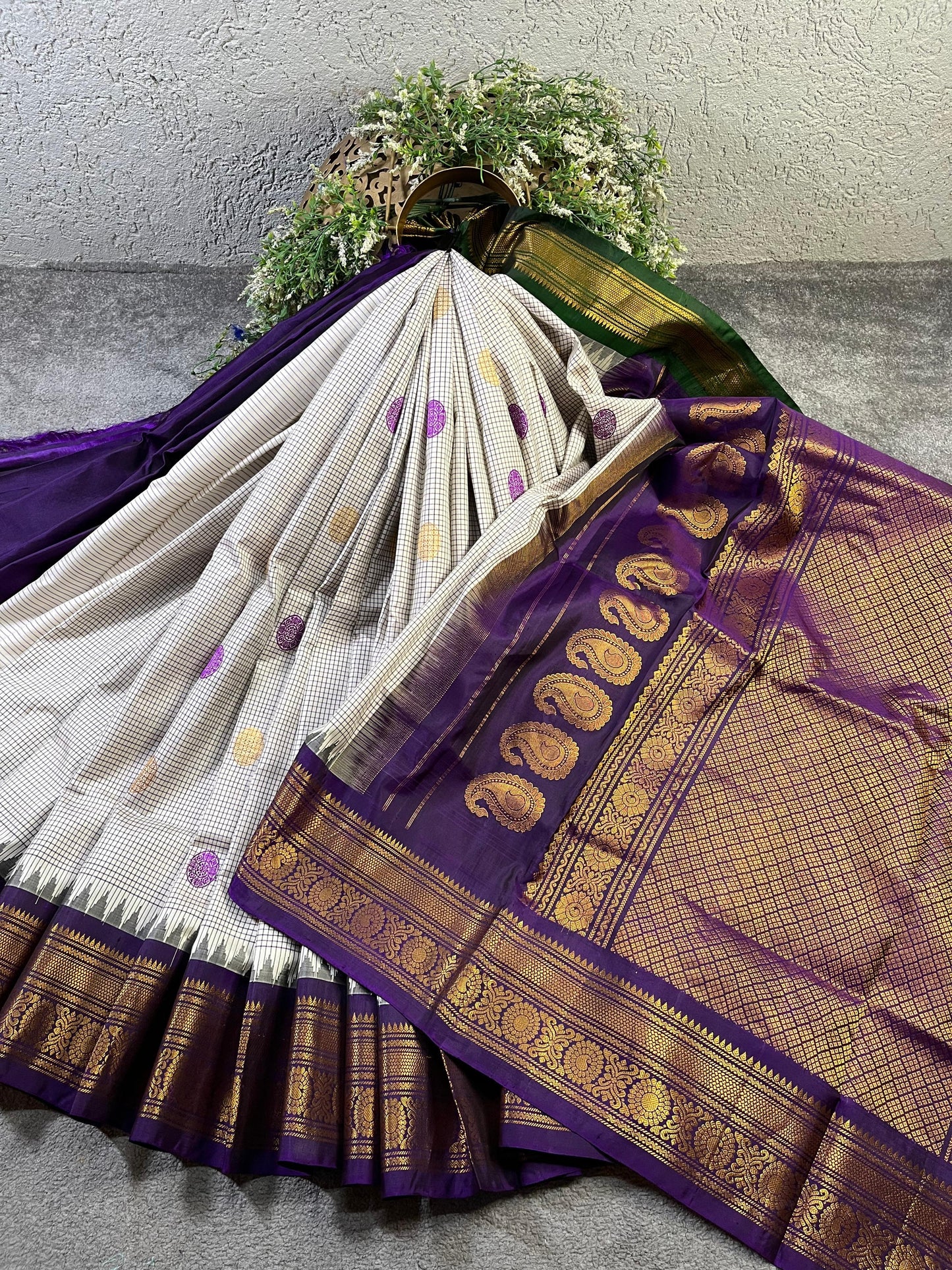 OFF WHITE SILK PURE HANDLOOM GADWAL SAREE