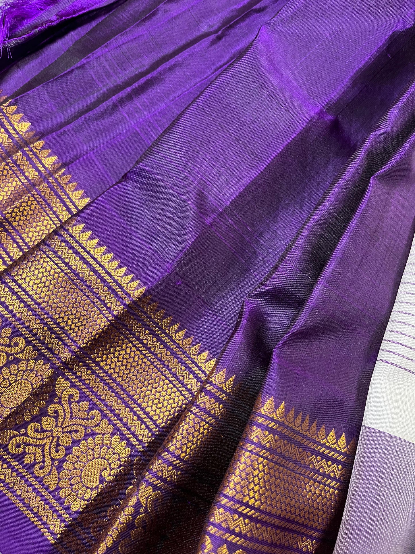 OFF WHITE SILK PURE HANDLOOM GADWAL SAREE