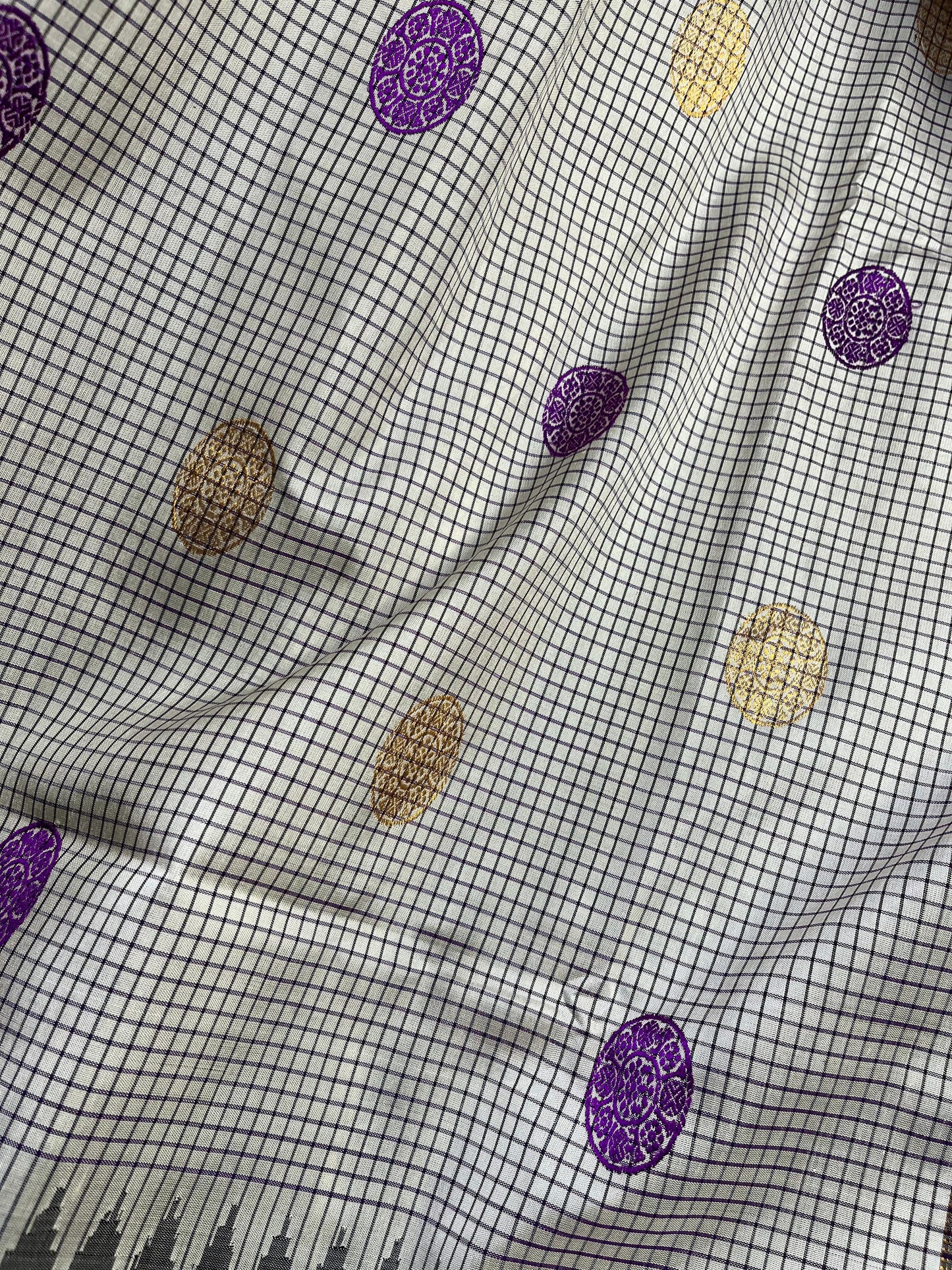 OFF WHITE SILK PURE HANDLOOM GADWAL SAREE