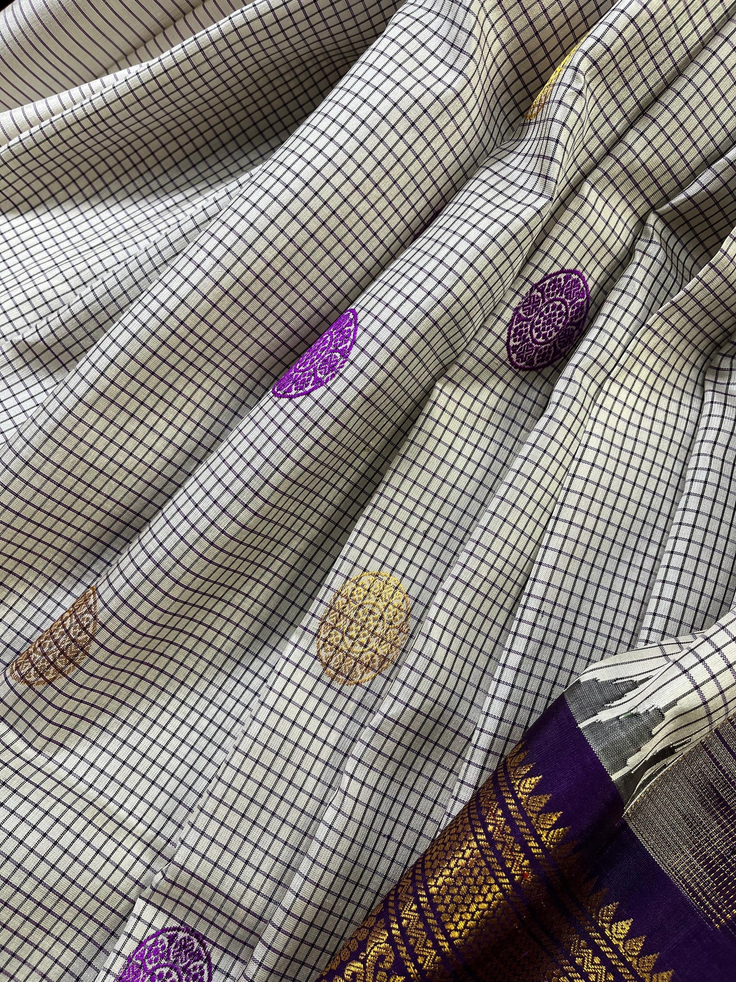 OFF WHITE SILK PURE HANDLOOM GADWAL SAREE