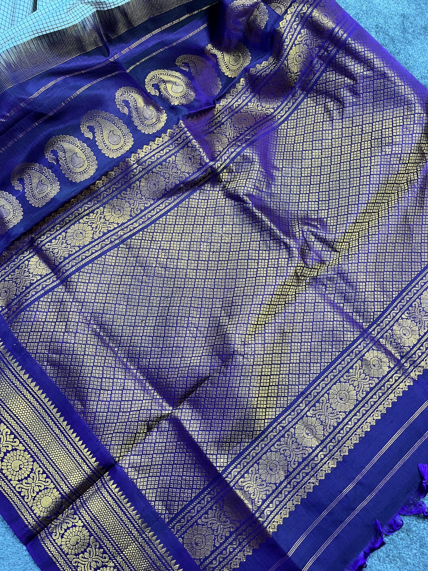 OFF WHITE SILK PURE HANDLOOM GADWAL SAREE