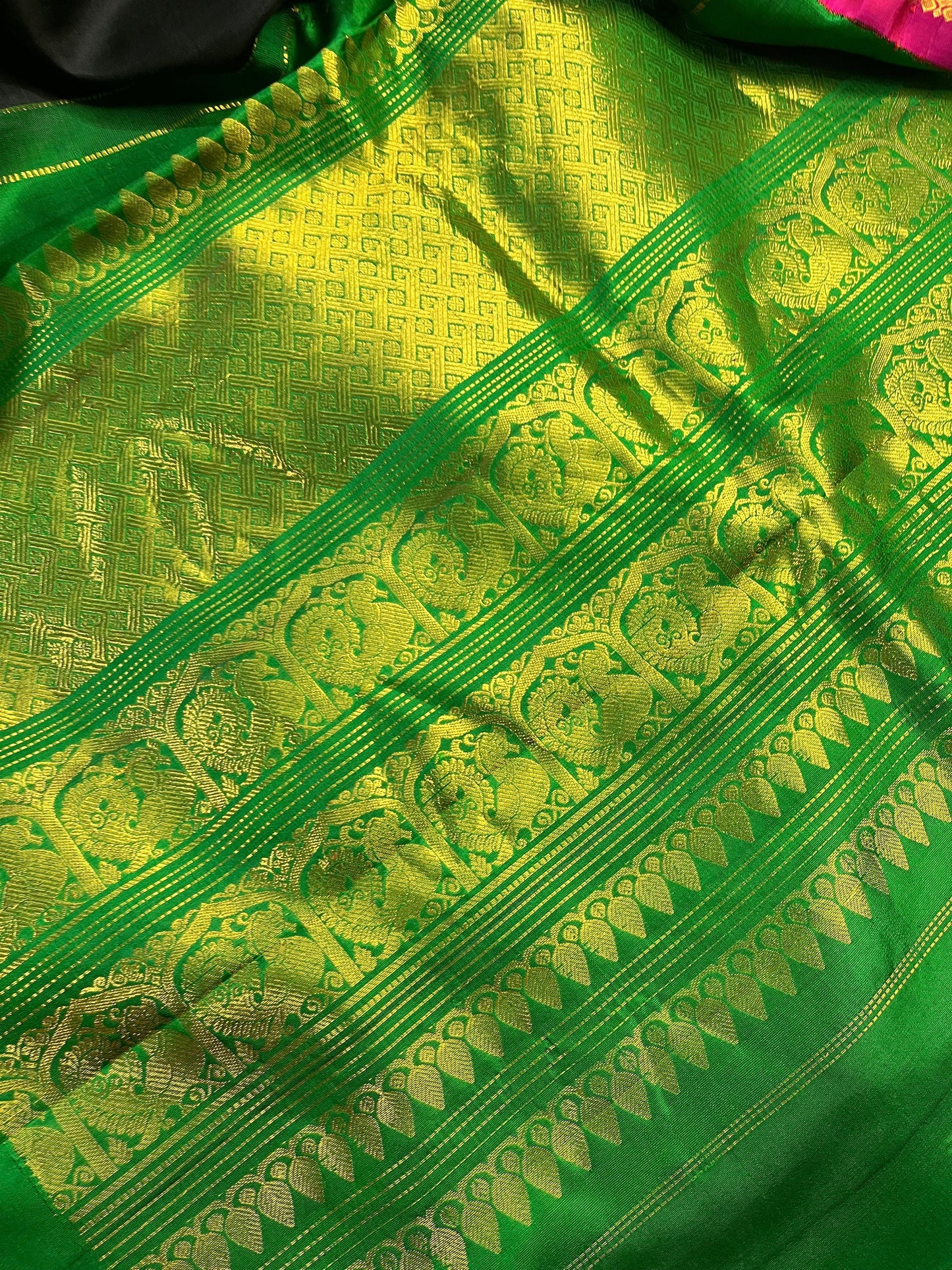 BLACK SILK PURE HANDLOOM GADWAL SAREE