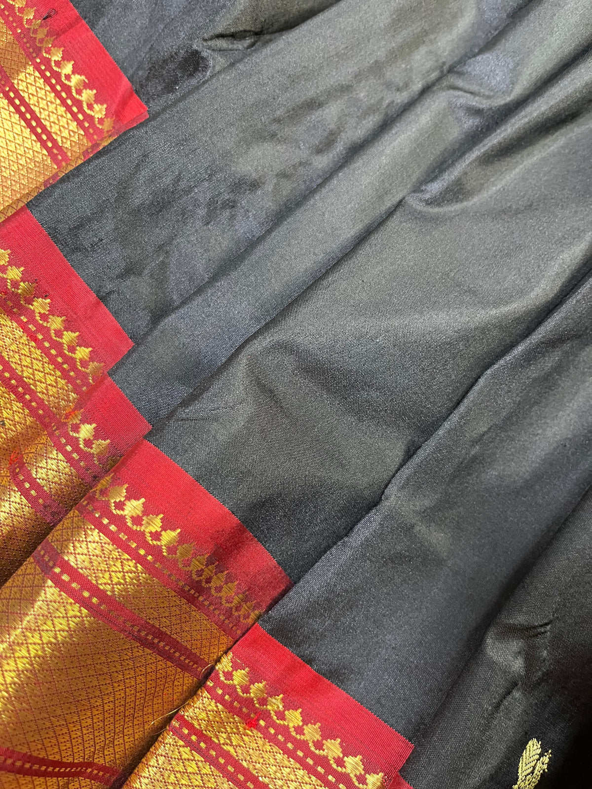 BLACK SILK PURE HANDLOOM PAITHANI SAREE