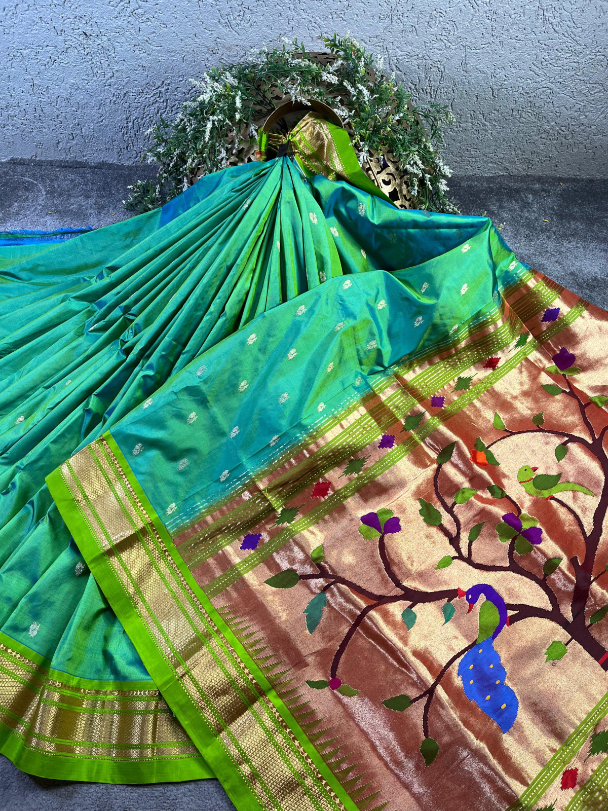 TWO TONE GREEN SILK PURE HANDLOOM PAITHANI SAREE
