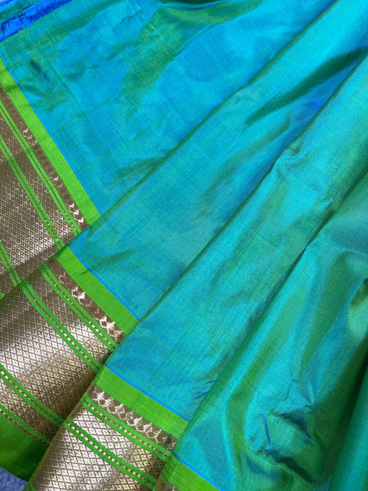 TWO TONE GREEN SILK PURE HANDLOOM PAITHANI SAREE
