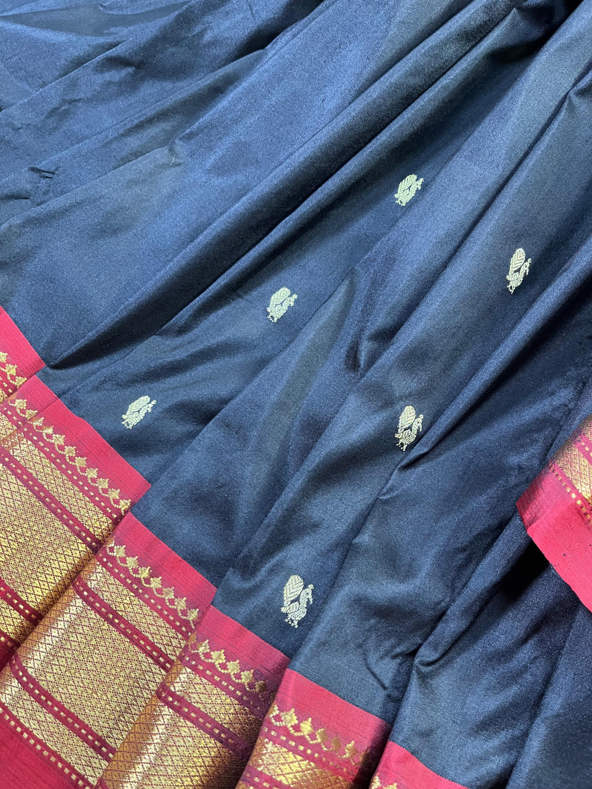 BLACK SILK PURE HANDLOOM PAITHANI SAREE