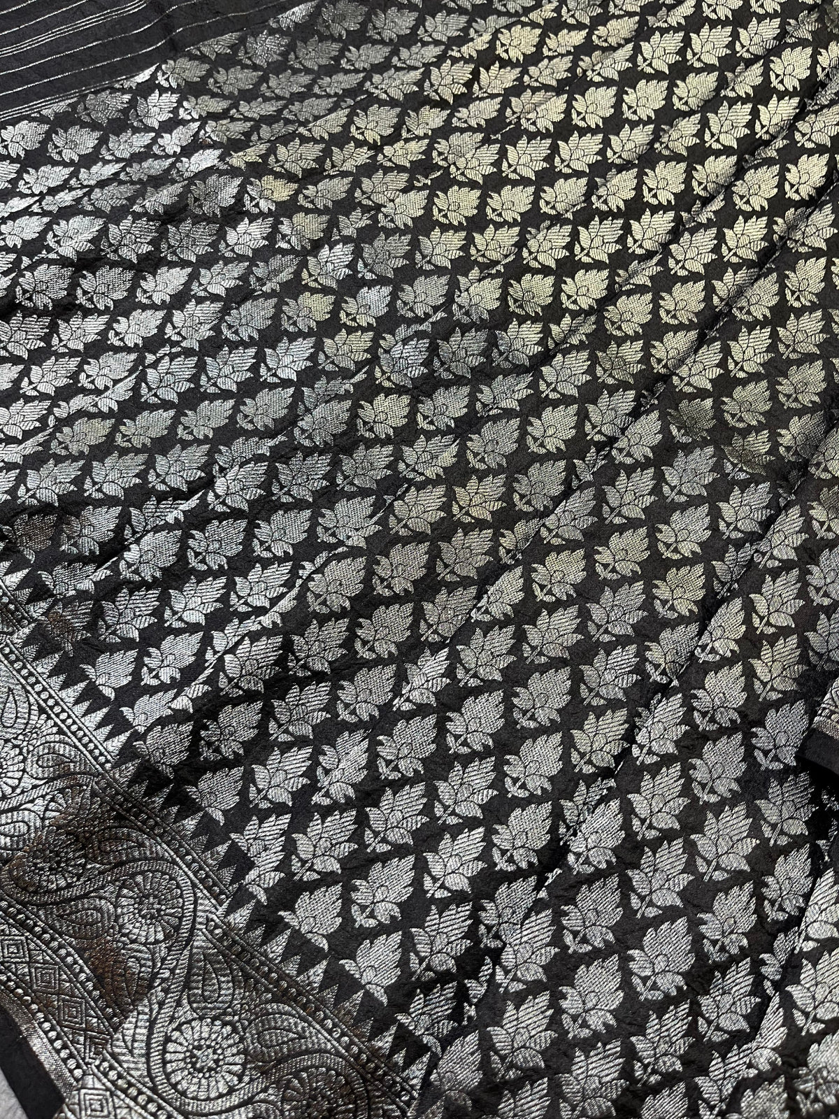 BLACK SILK PURE HANDLOOM BANARASI SAREE