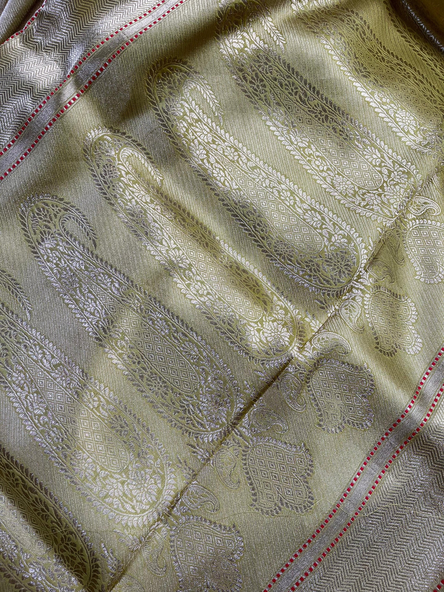 NEON GREEN KATAN TISSUE PURE HANDLOOM BANARASI SAREE