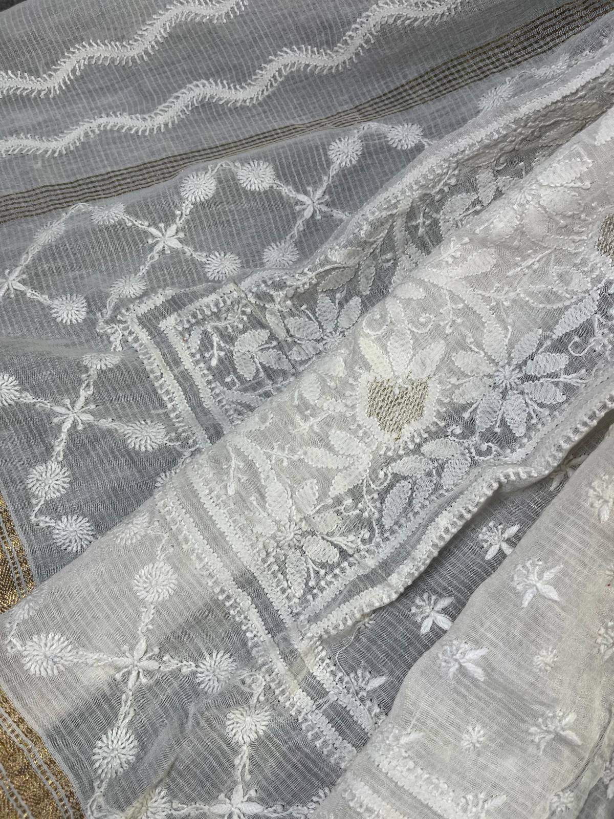 WHITE COTTON PURE HANDLOOM LUCKNOWI DUPATTA