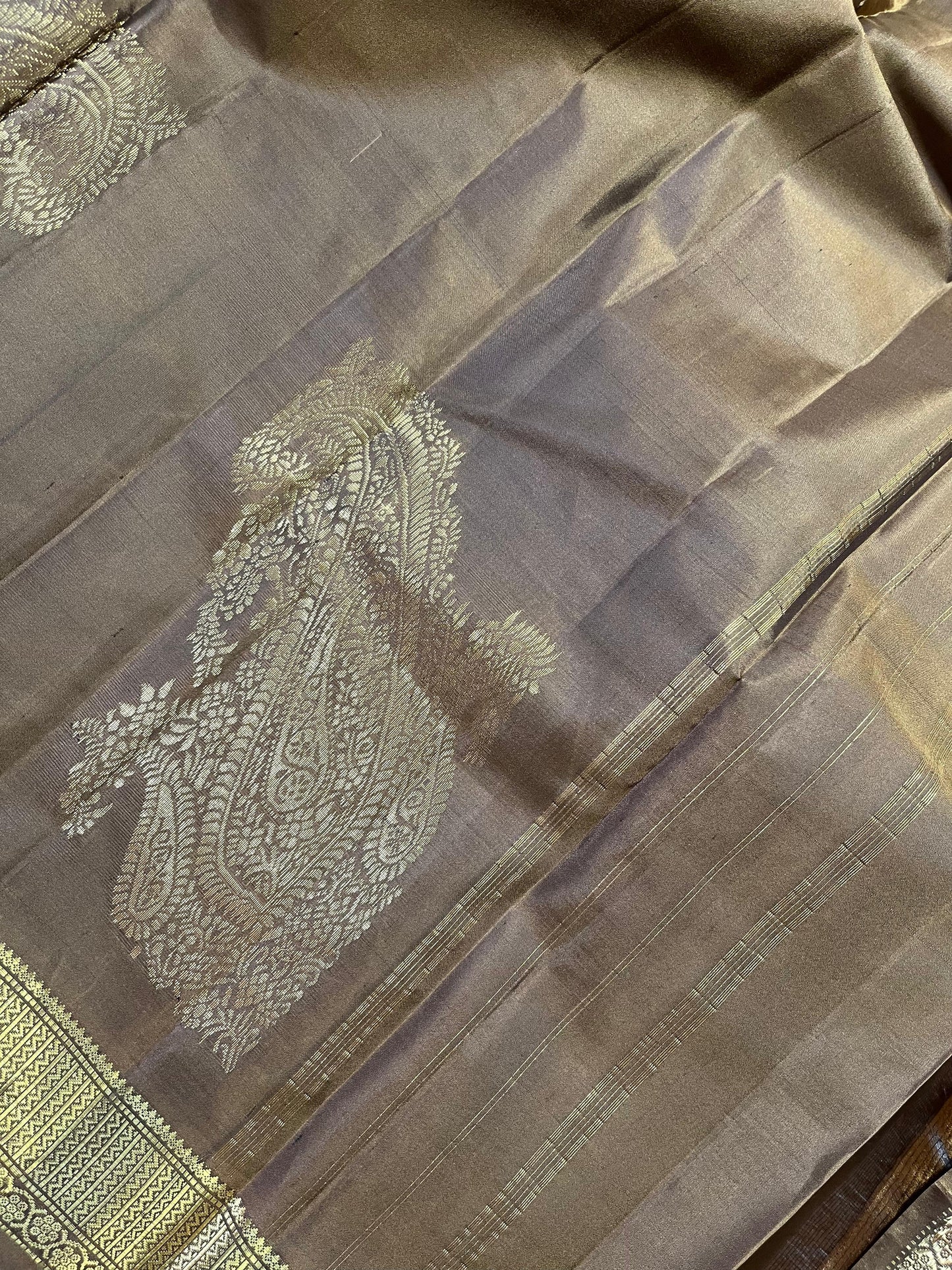 BROWN PURE HANDLOOM MUBBAGAM KANJIVARAM SILK SAREE