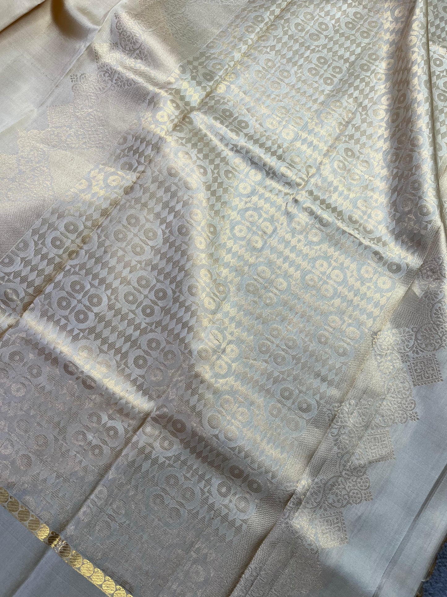 IVORY SILK PURE HANDLOOM KANJIVARAM SAREE