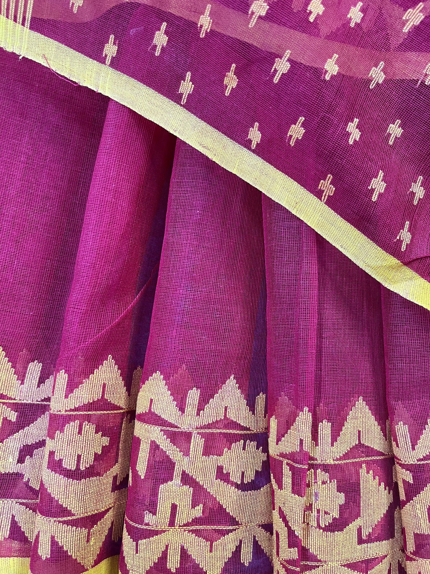 RED PUIRE HANDLOOM DHAKAI JAMDANI SAREE