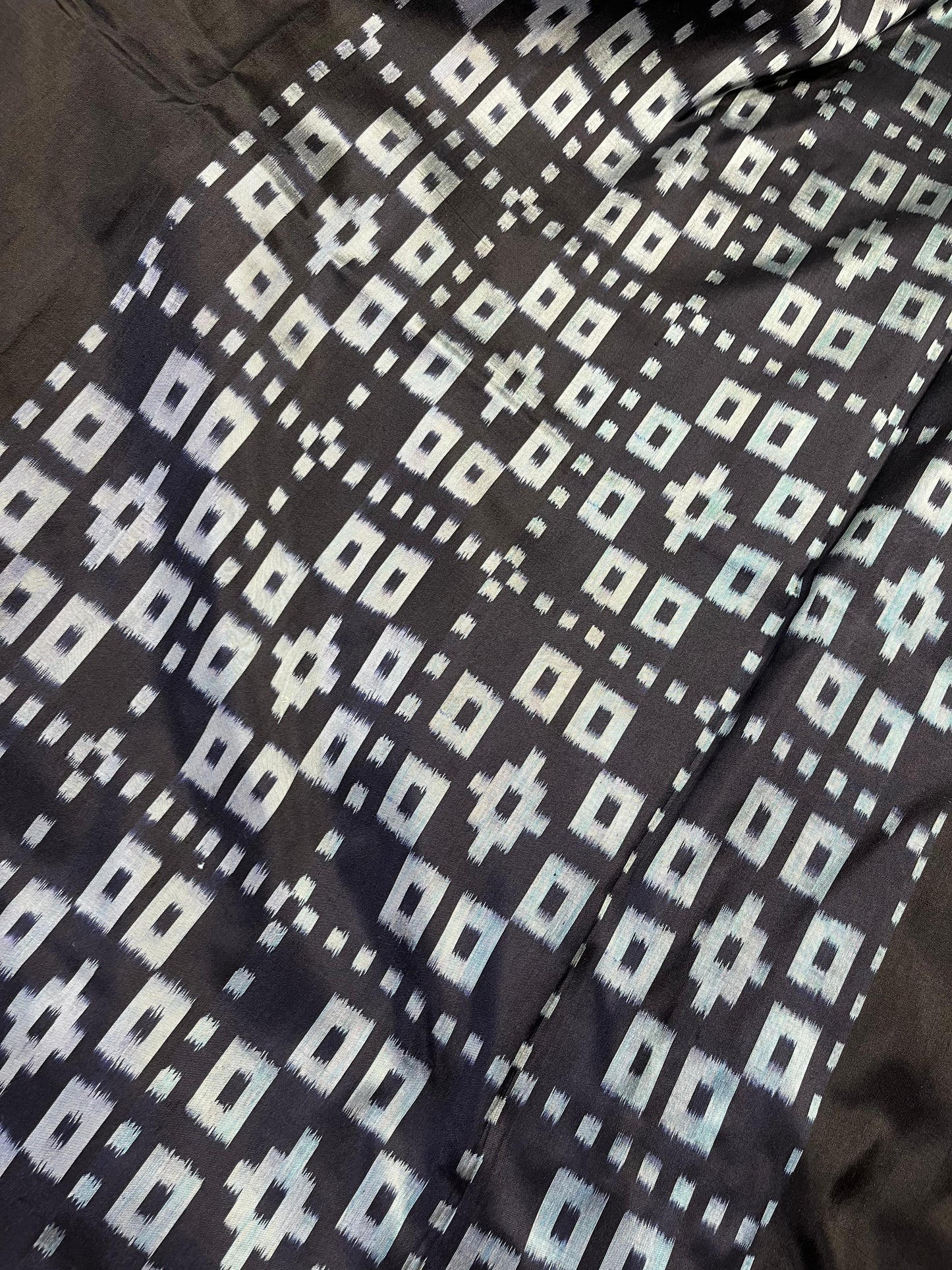 BLACK GREY SILK MPURE HANDLOOM IKKAT SAREE