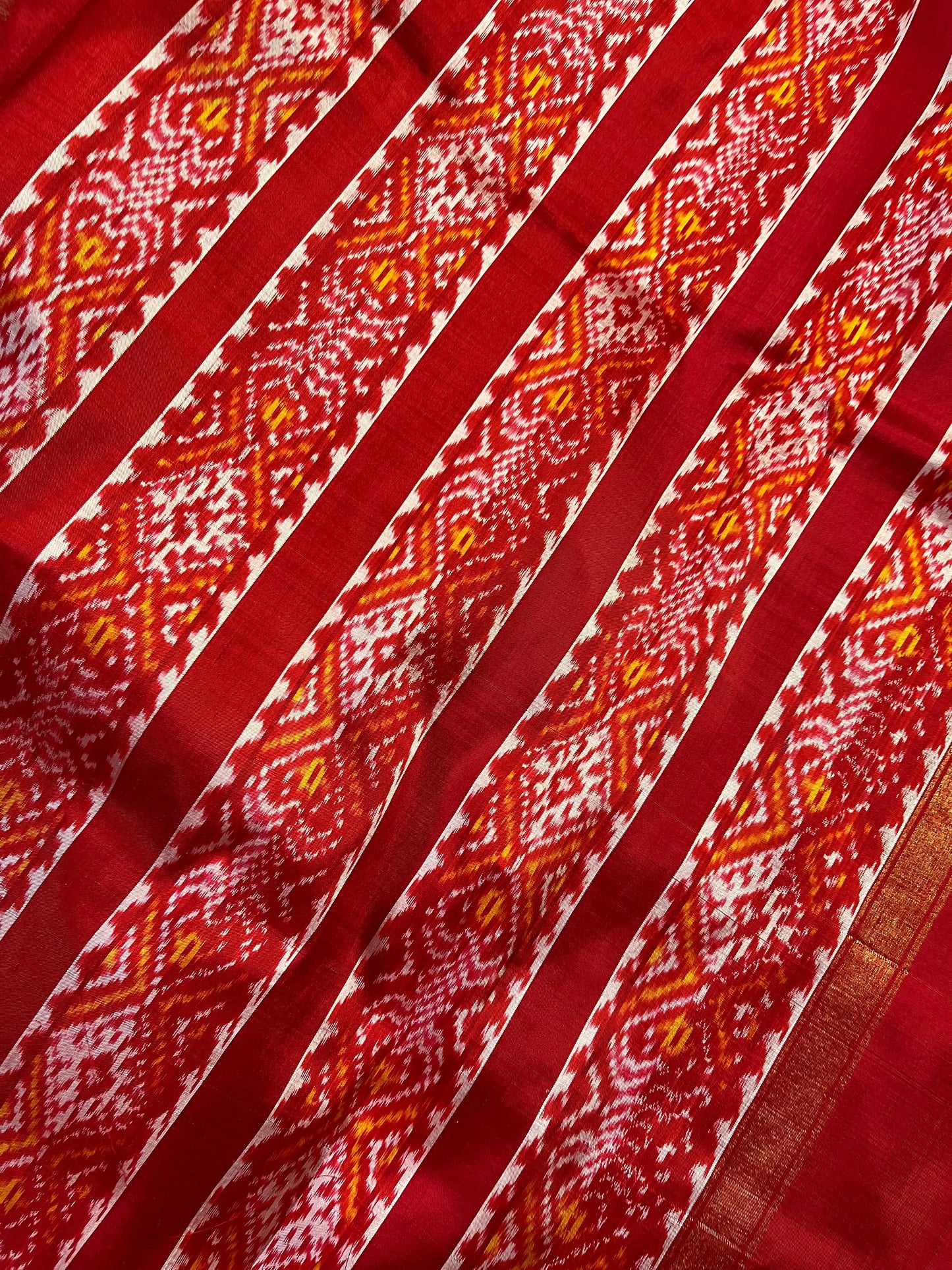RED WHITE SILK PURE HANDLOOM IKKAT SAREE