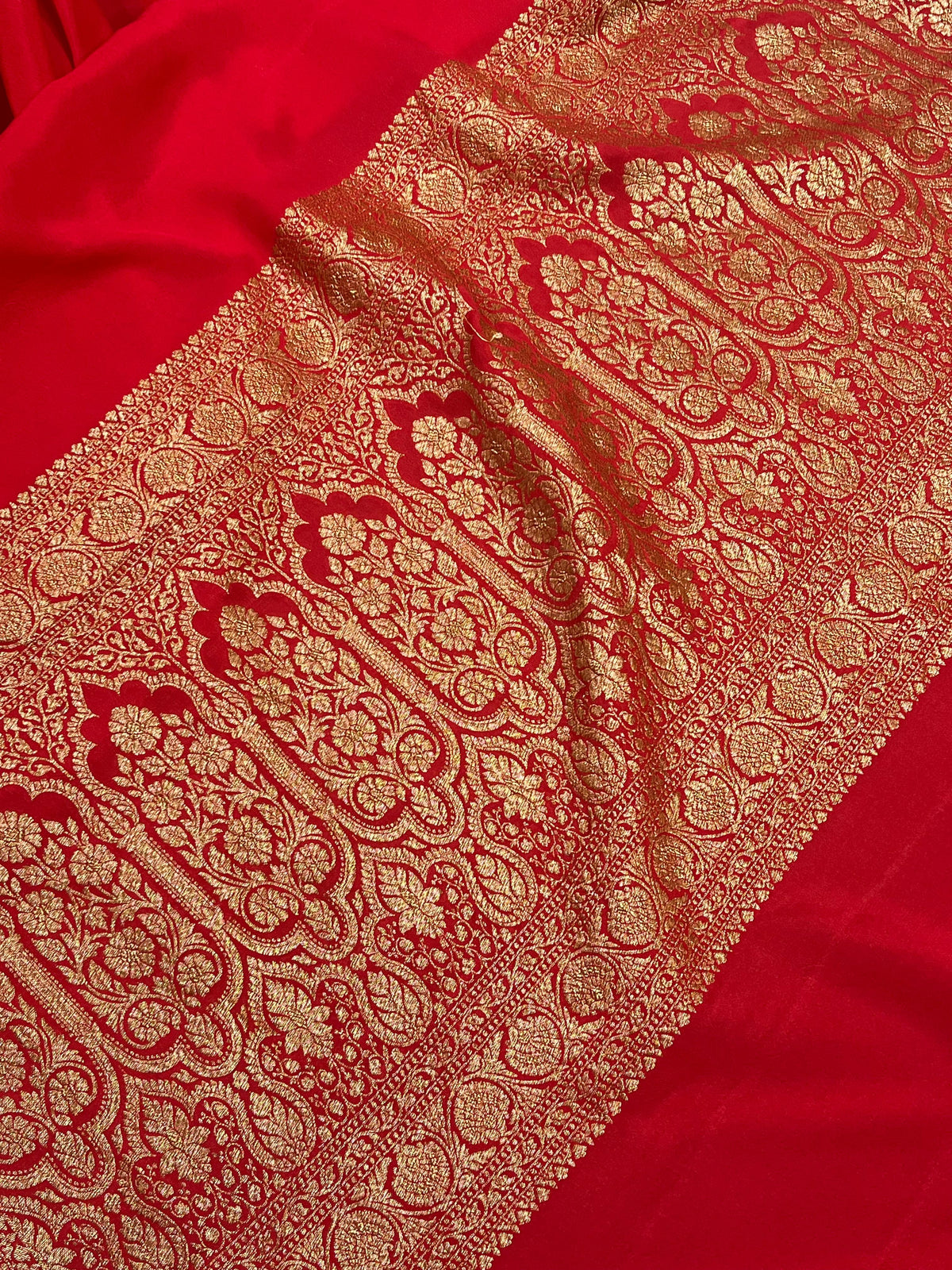 RED CHIFFON PURE HANDLOOM BANARASI SAREE