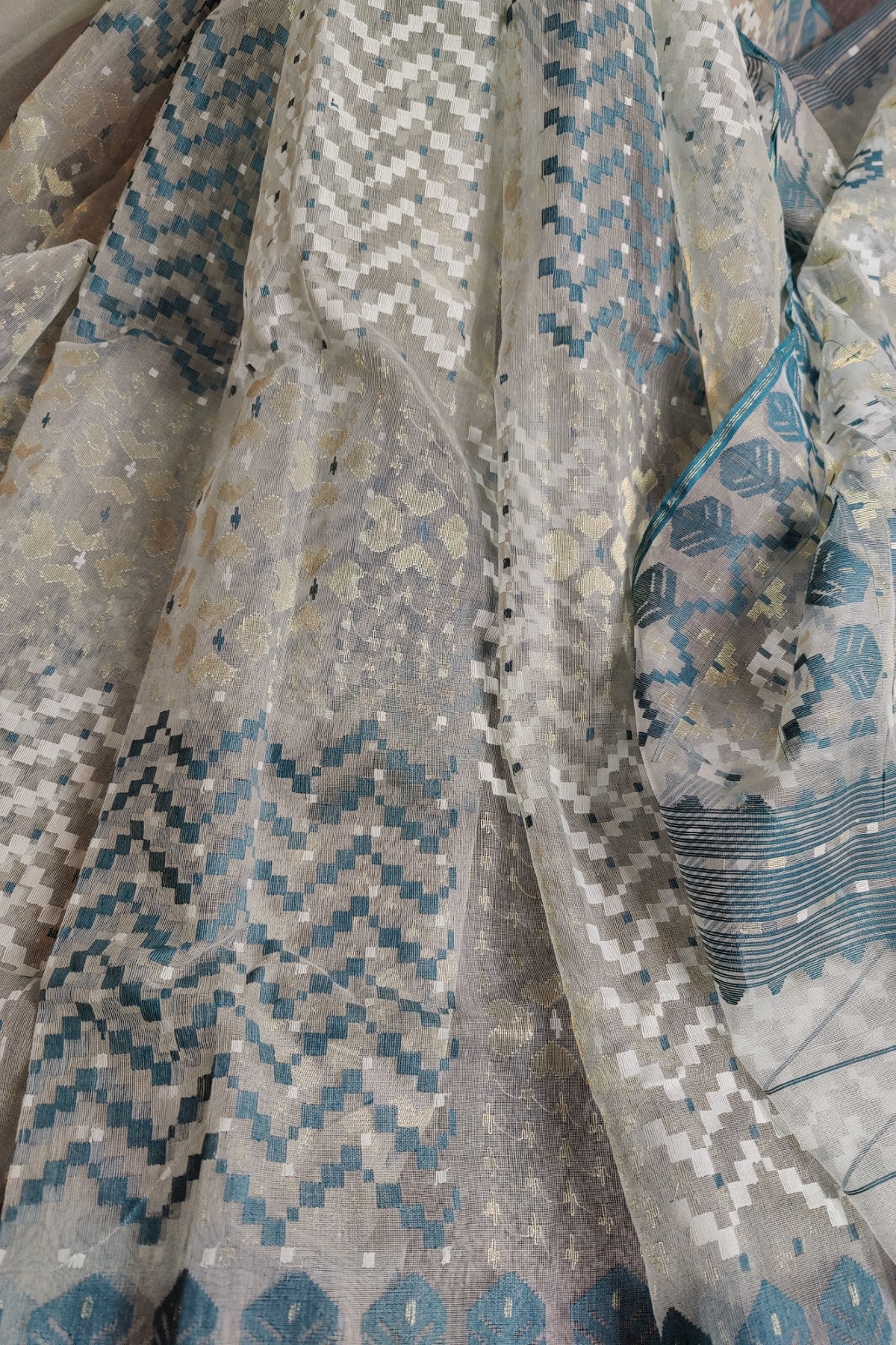 LIGHT GREY PURE HANDLOOM DHAKAI JAMDANI REAL JARI SAREE