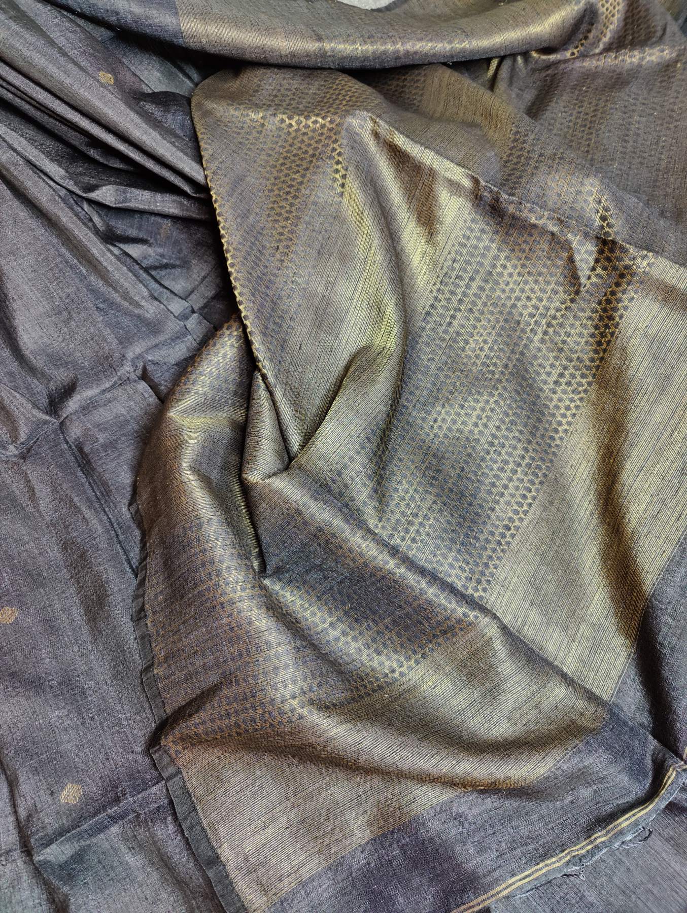 BLACK PURE HANDLOOM MATKA SILK SAREE