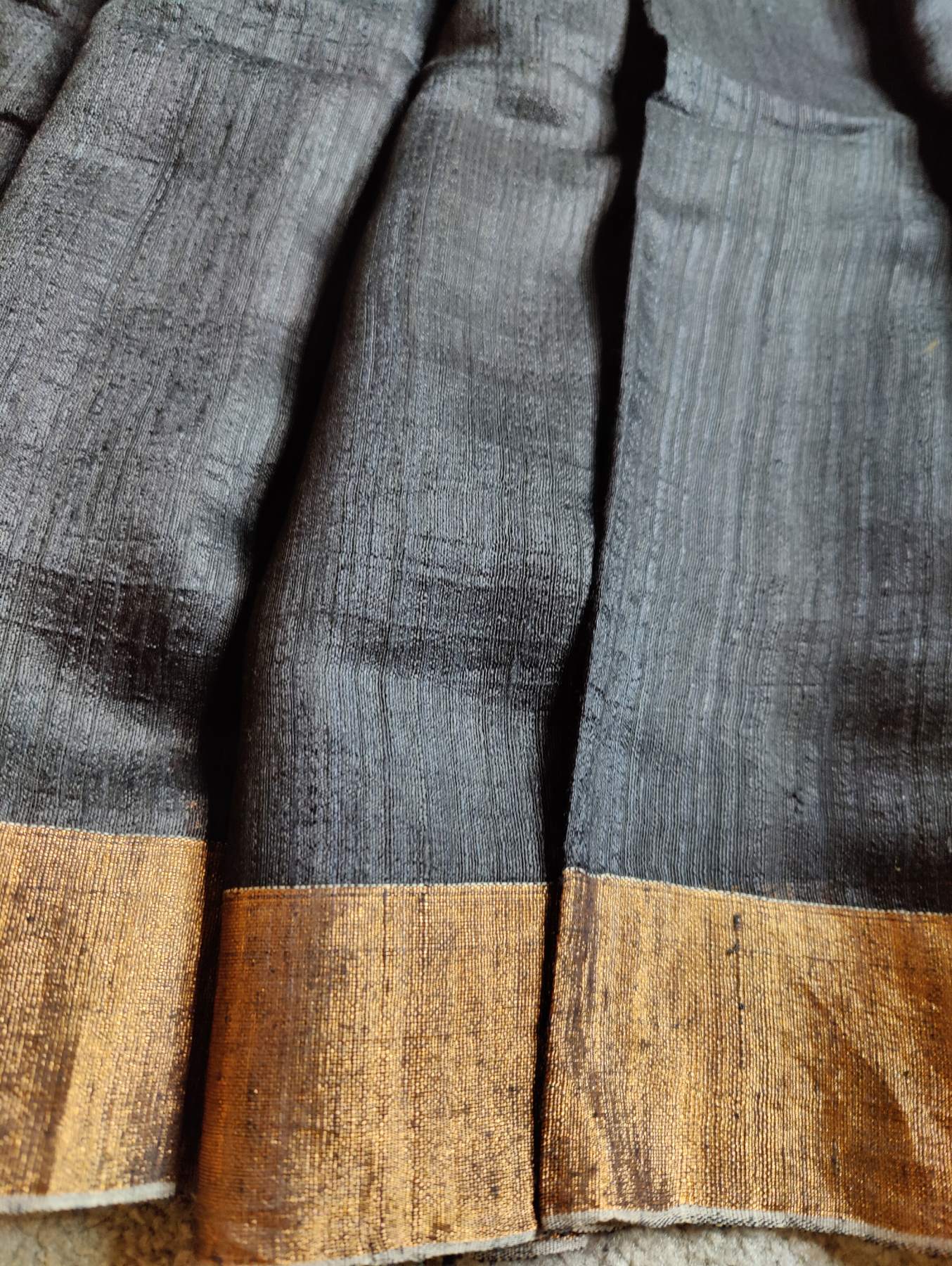 BLACK PURE HANDLOOM MATKA SILK SAREE